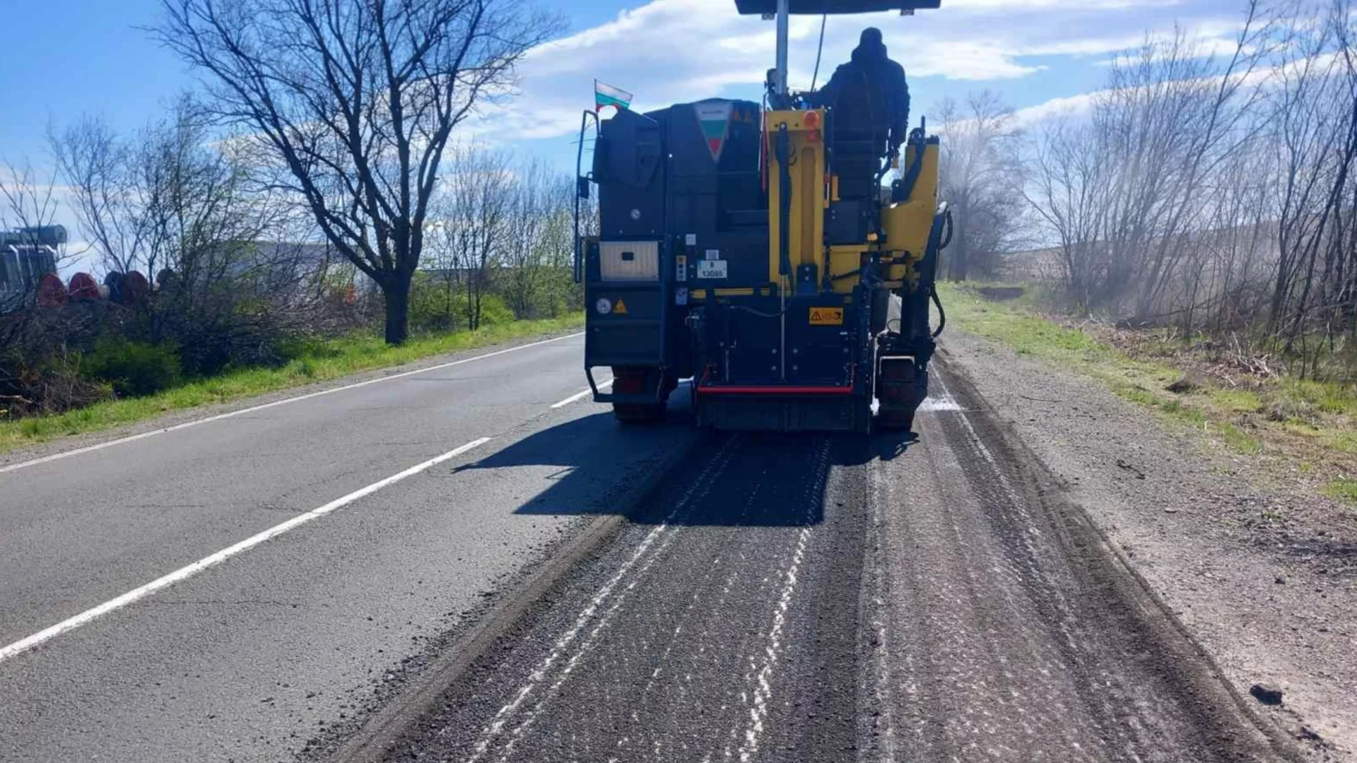Ремонтират път край Нова Загора, има промени в движението