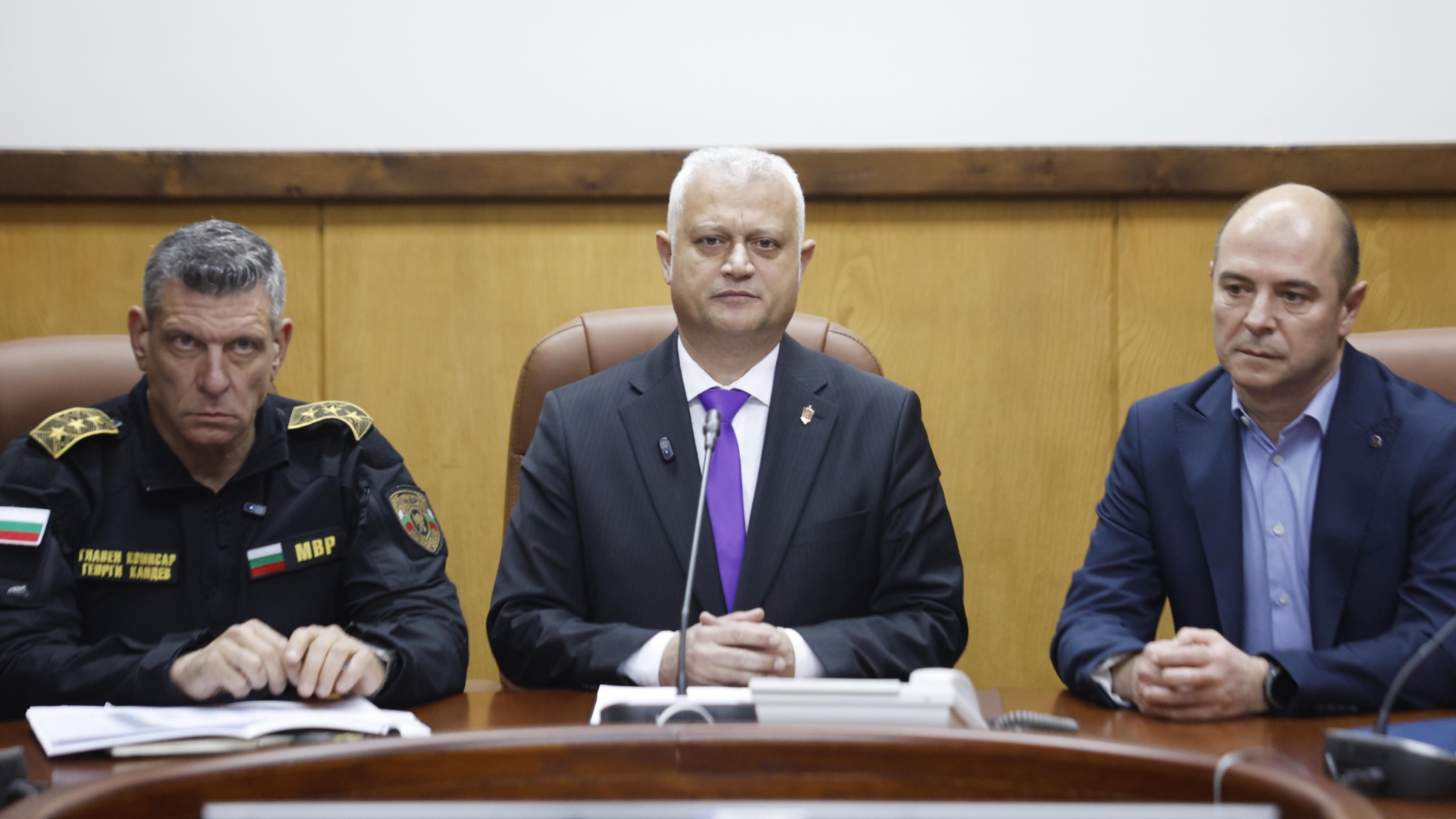 Вътрешният министър: Стари ченгета удрят Кандев с мръсни номера