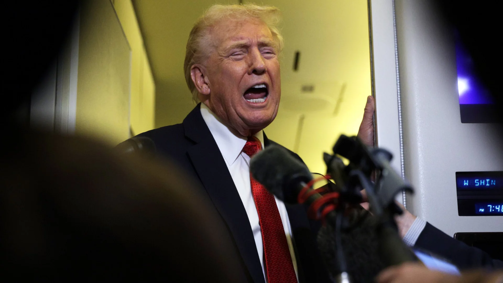 Вие сте такъв позор. Виетнам – колко години беше Виетнам?!