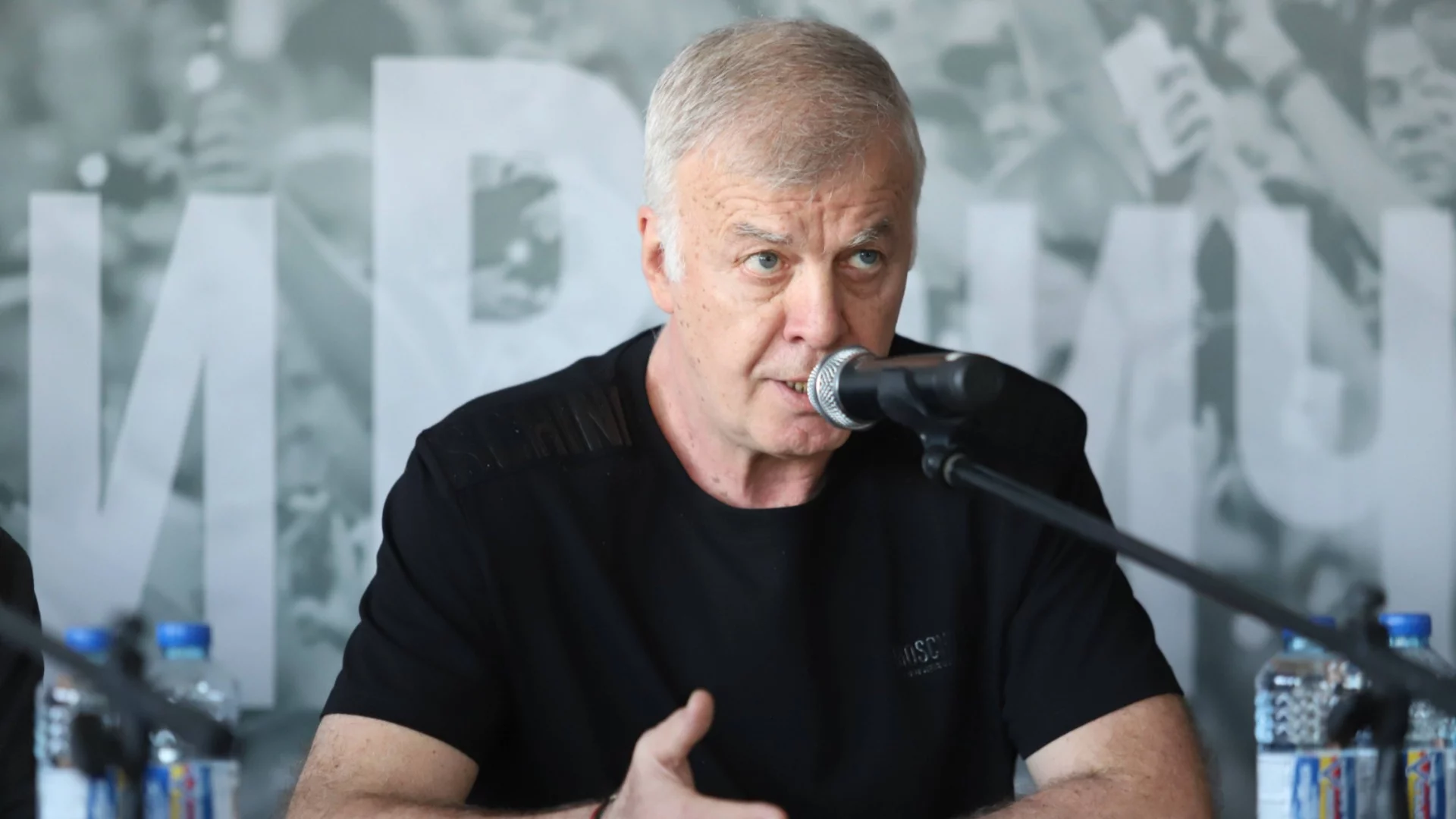 НА ЖИВО: Наско Сираков с извънредна пресконференция за бъдещето на Левски