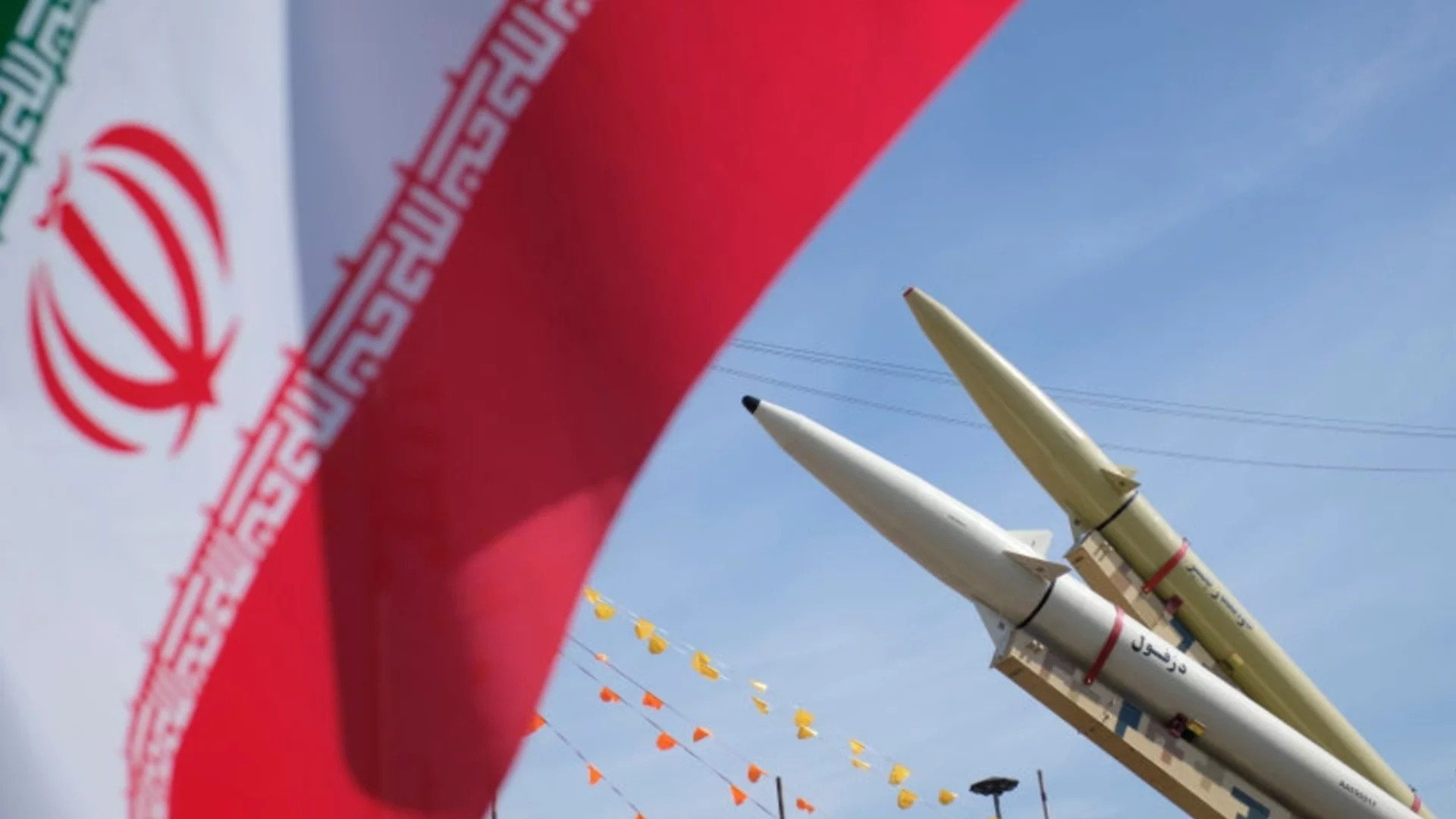 Иран се похвали, че голяма част от ракетните му запаси е непокътната