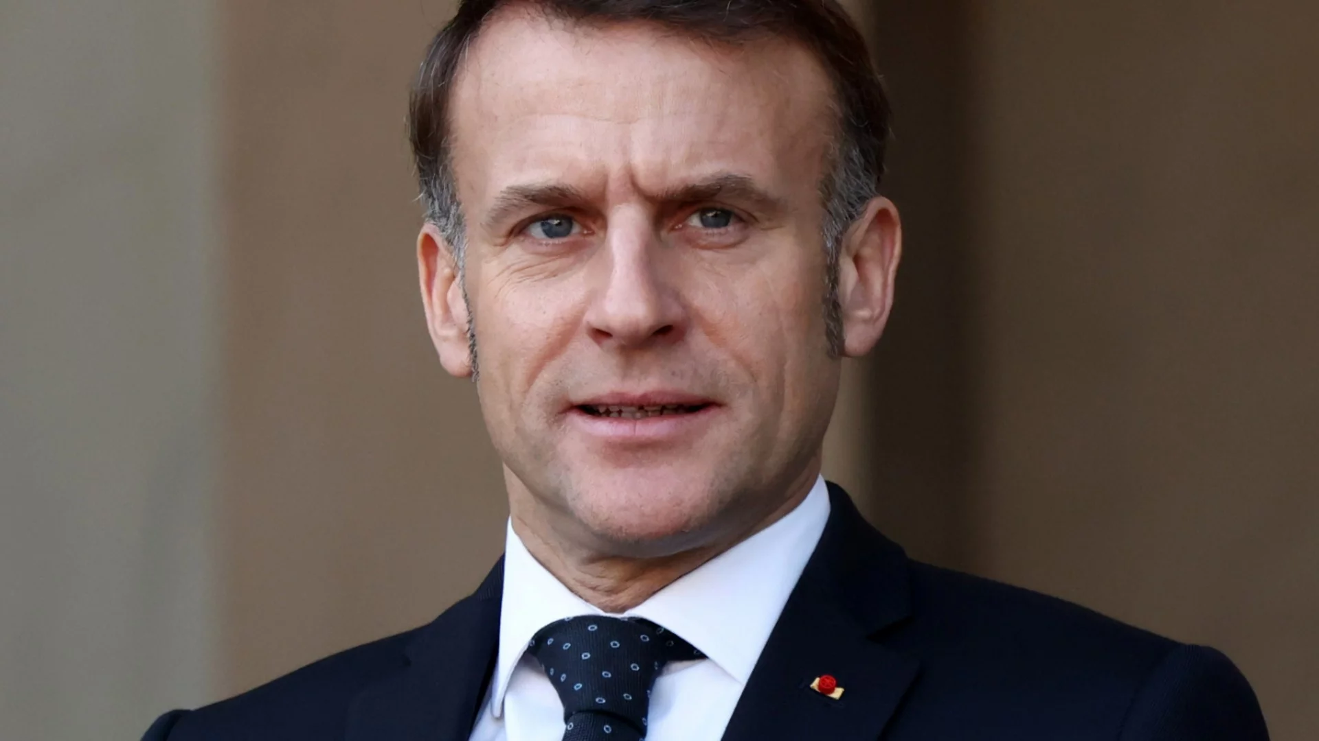 Макрон: Клаузата за взаимопомощ в ЕС е по-силна от член 5 на НАТО