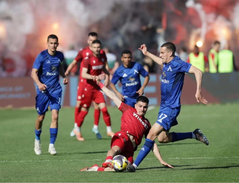 НА ЖИВО: ЦСКА 1:3 Левски, "сините" докосват титлата срещу вечния съперник!