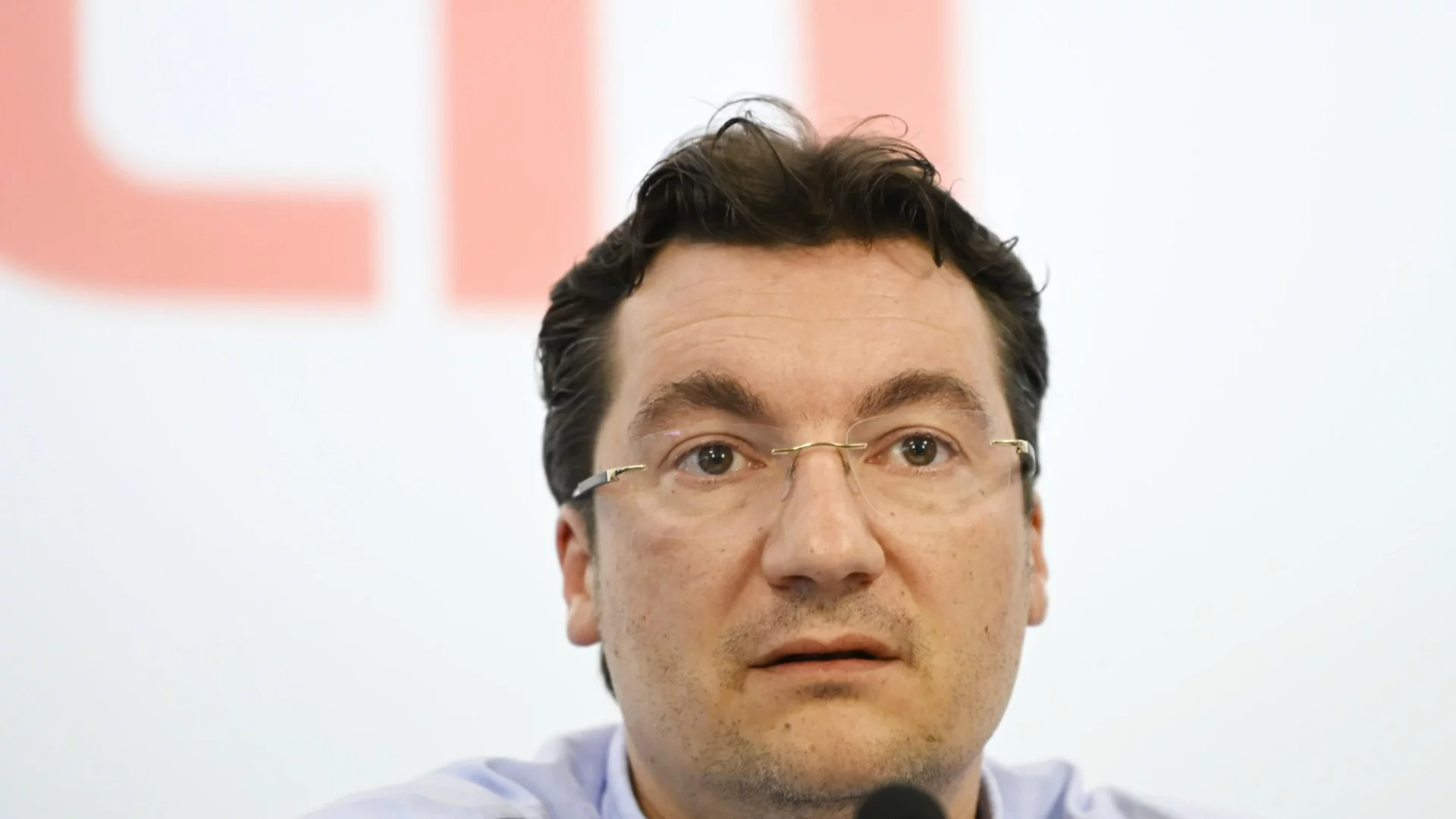 След вот на доверие: Крум Зарков остава начело на БСП