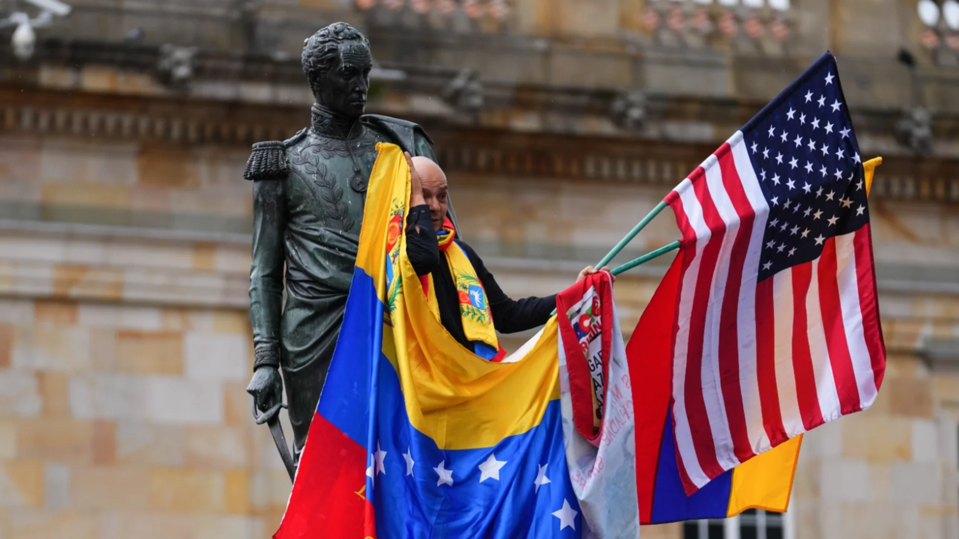 Венецуела и Колумбия обявиха военно сътрудничество за борба с мафията и бандите