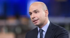 Бостанджиев вади милионите за Левски: Награждава Веласкес по уникален начин след боя над ЦСКА