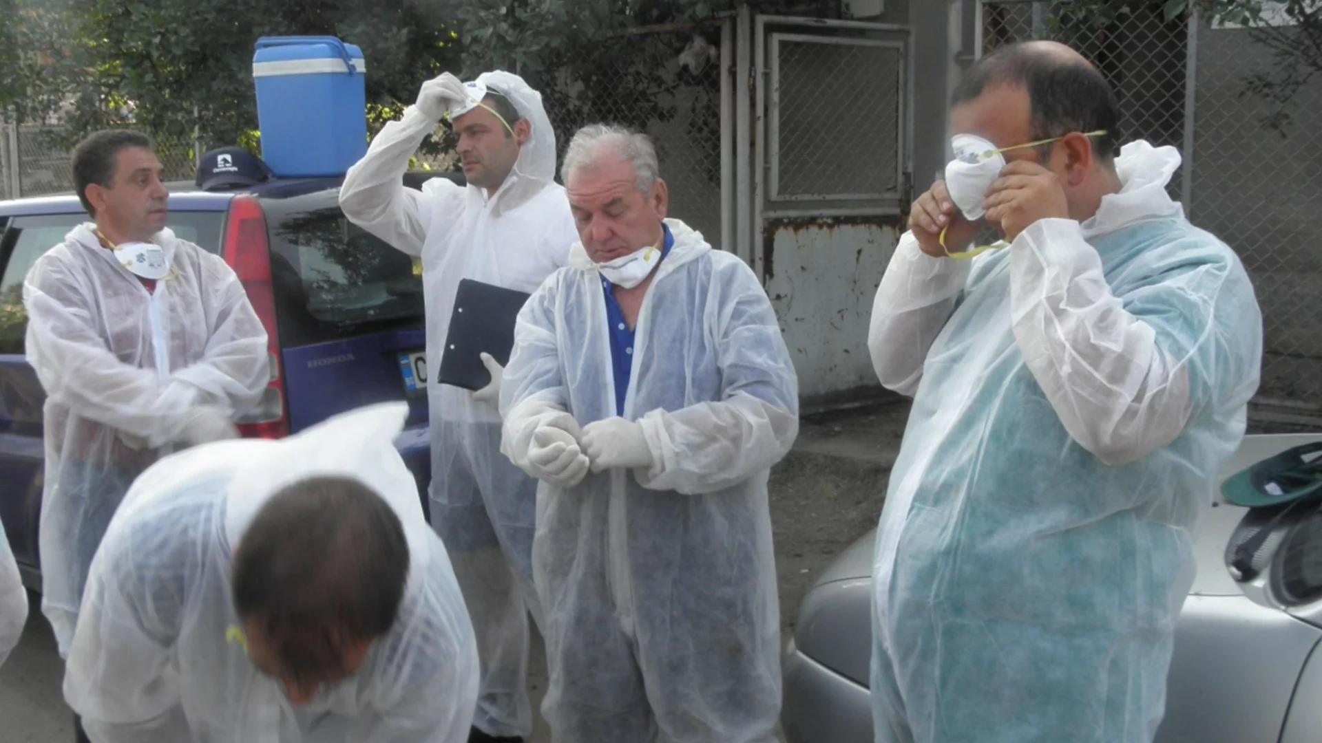 Общо 24 души са под наблюдение заради случая с антракс