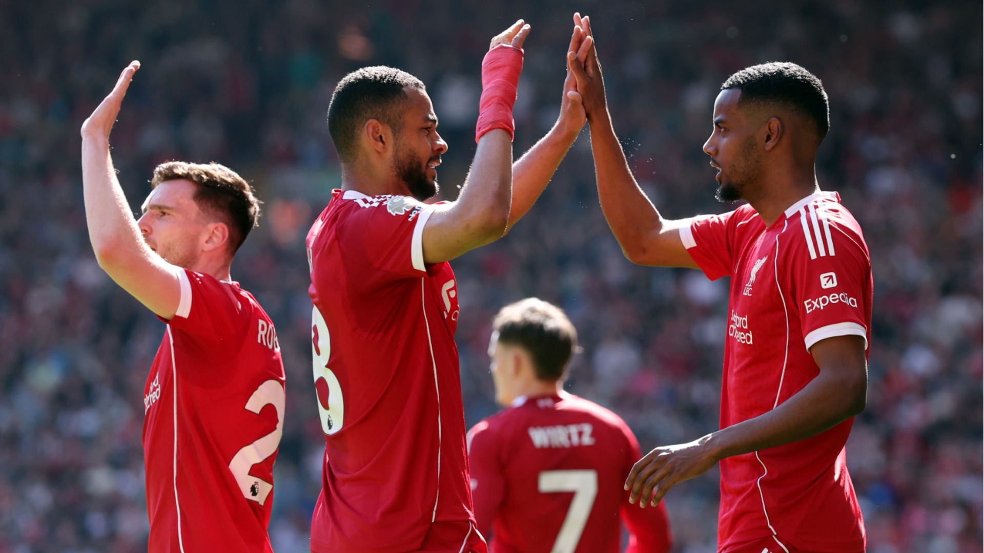 Ливърпул влетя в топ 4 и се изравни с Юнайтед преди дербито! Тотнъм мечтае за оцеляване във Висшата лига