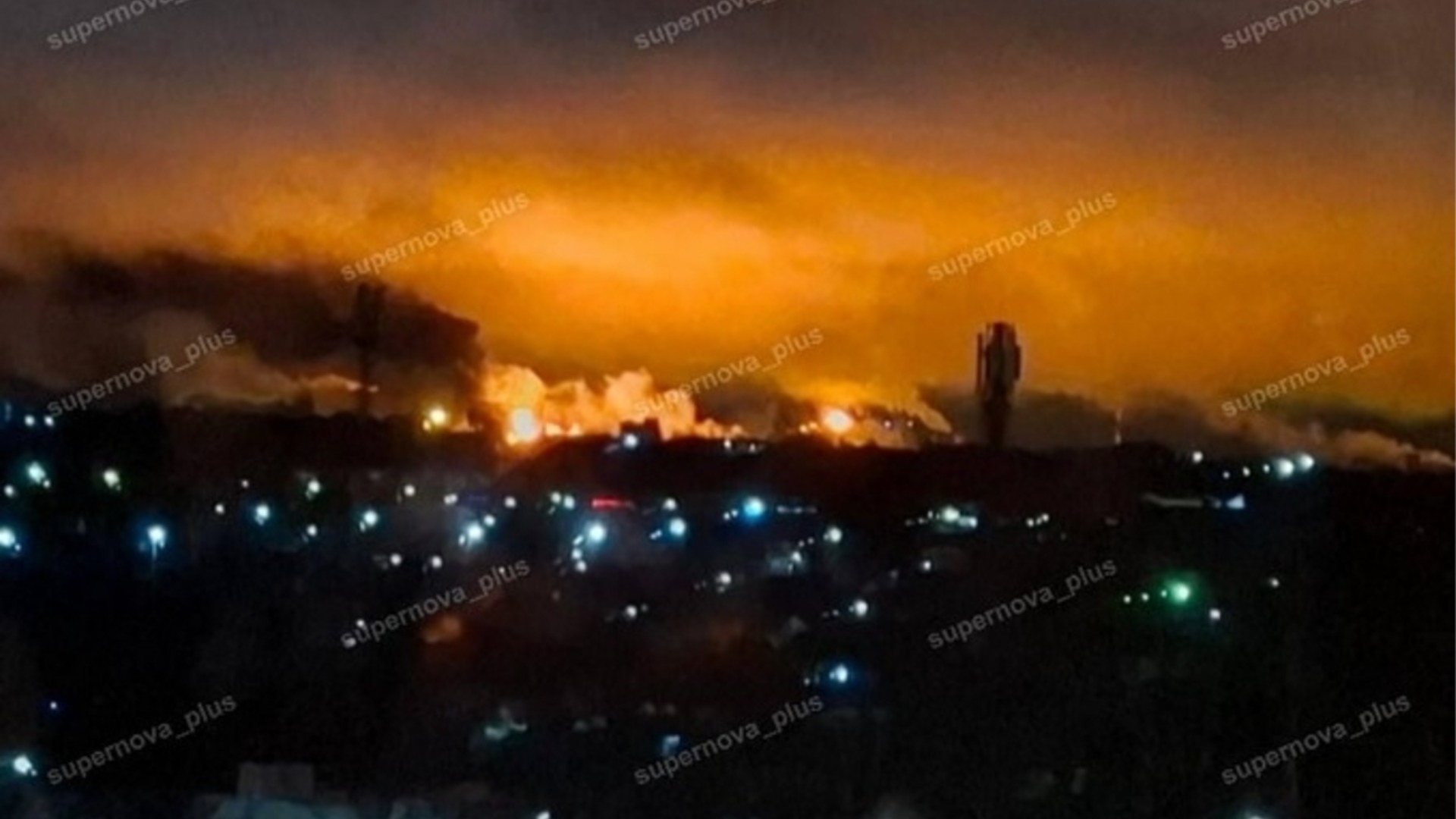 Най-голямата петролна рафинерия в Северна Русия се събуди в пламъци след украинска атака с дронове (ВИДЕО)