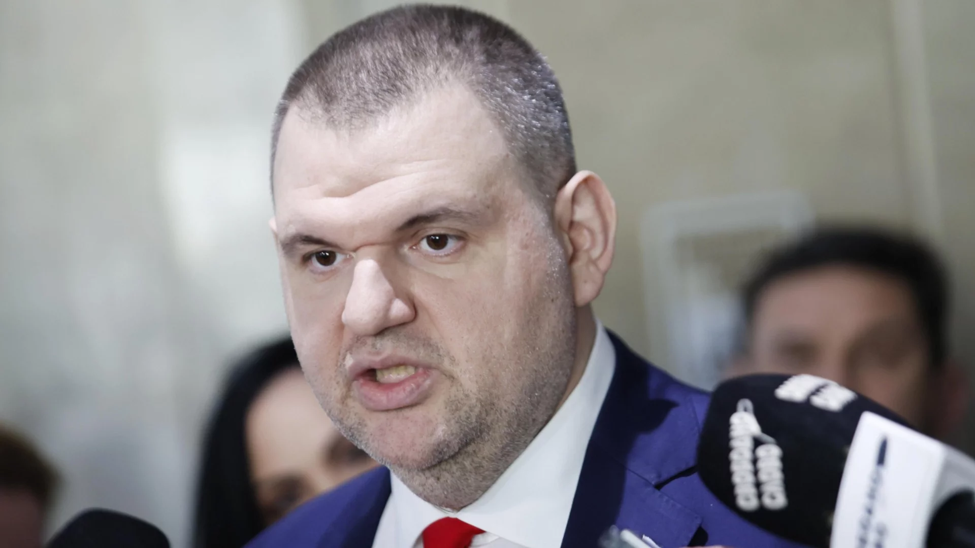 Пеевски за стрелбата с Тръмп: В САЩ има политическо напрежение