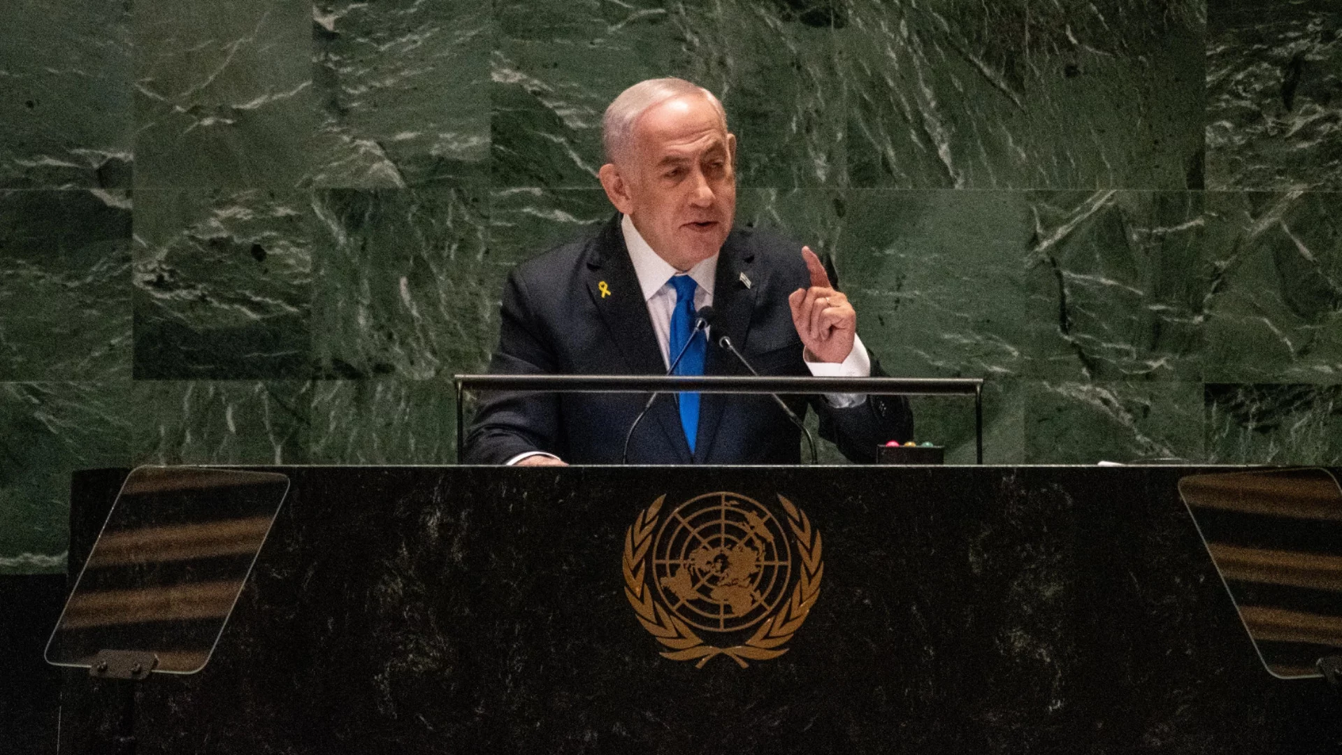 Нетаняху и корупцията: Да се измъкне напълно чист ще е трудно. "Железният купол" се е появил в ОАЕ