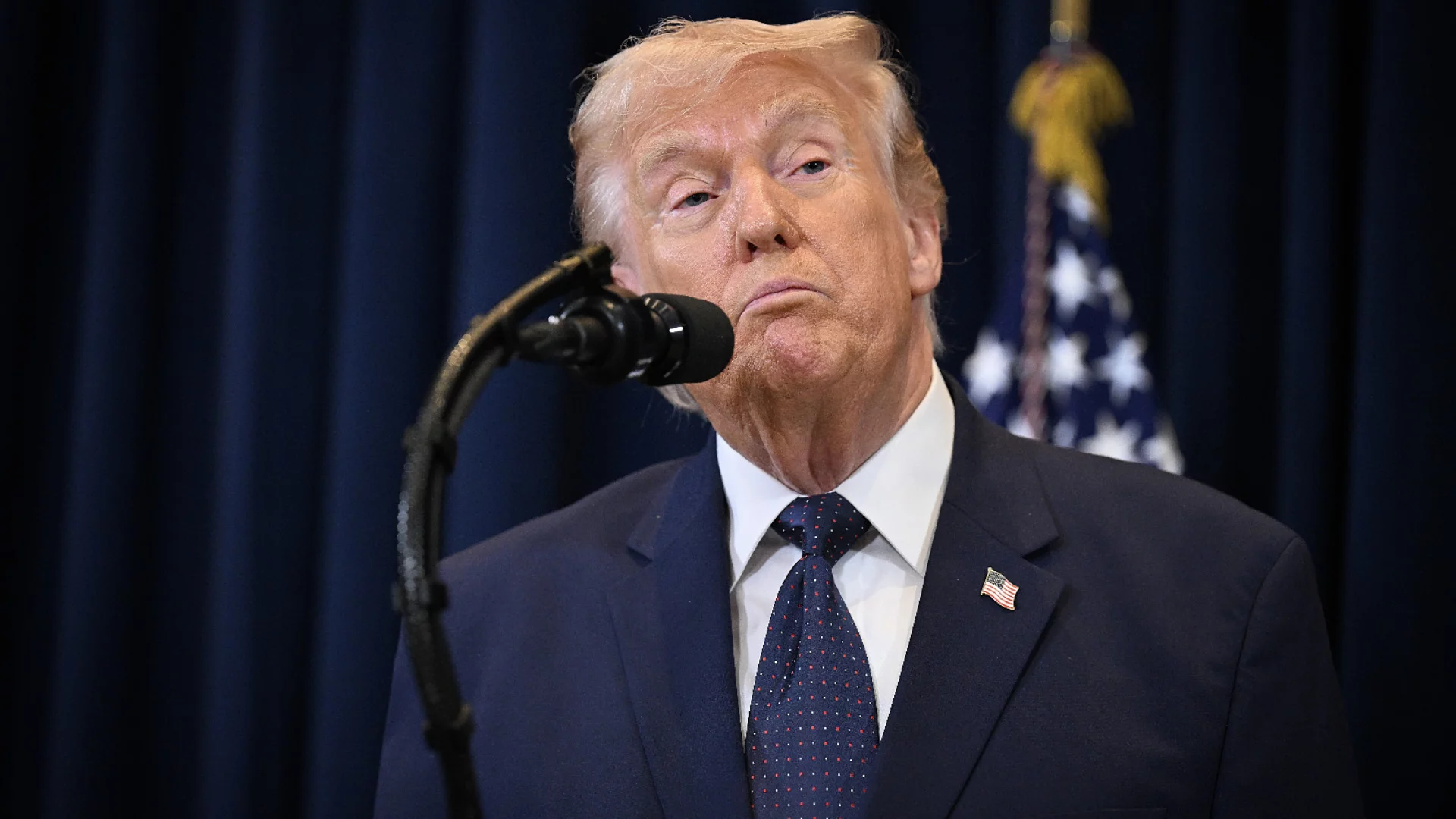 Като досадно кречетало: Тръмп скрои сметка от 3 дни за Иран (ВИДЕО)