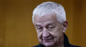 От два стола на земята: Евроучастието на Локомотив е поставено на карта