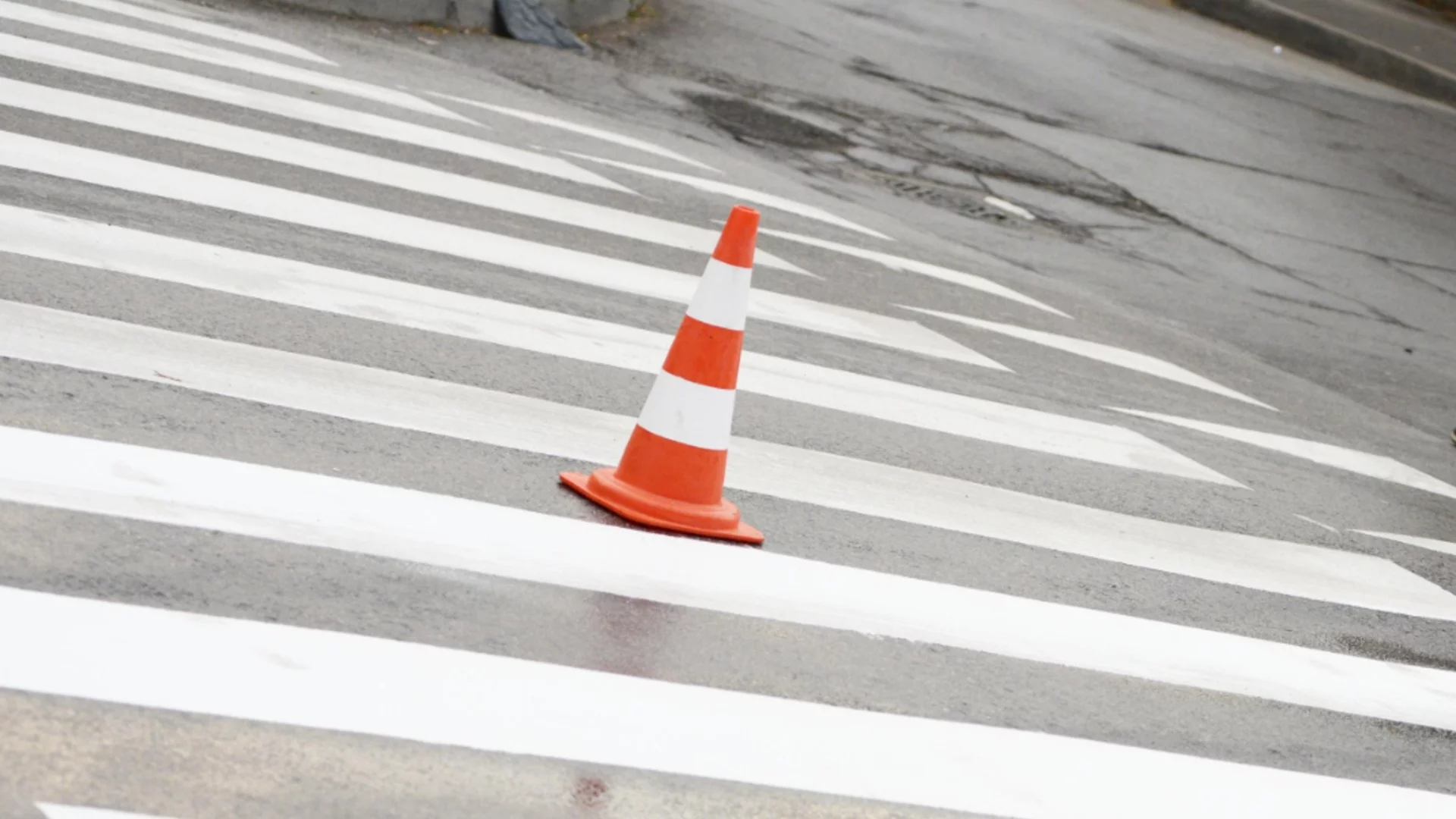 На пешеходна пътека: Майка и дете пострадаха при катастрофа на две коли