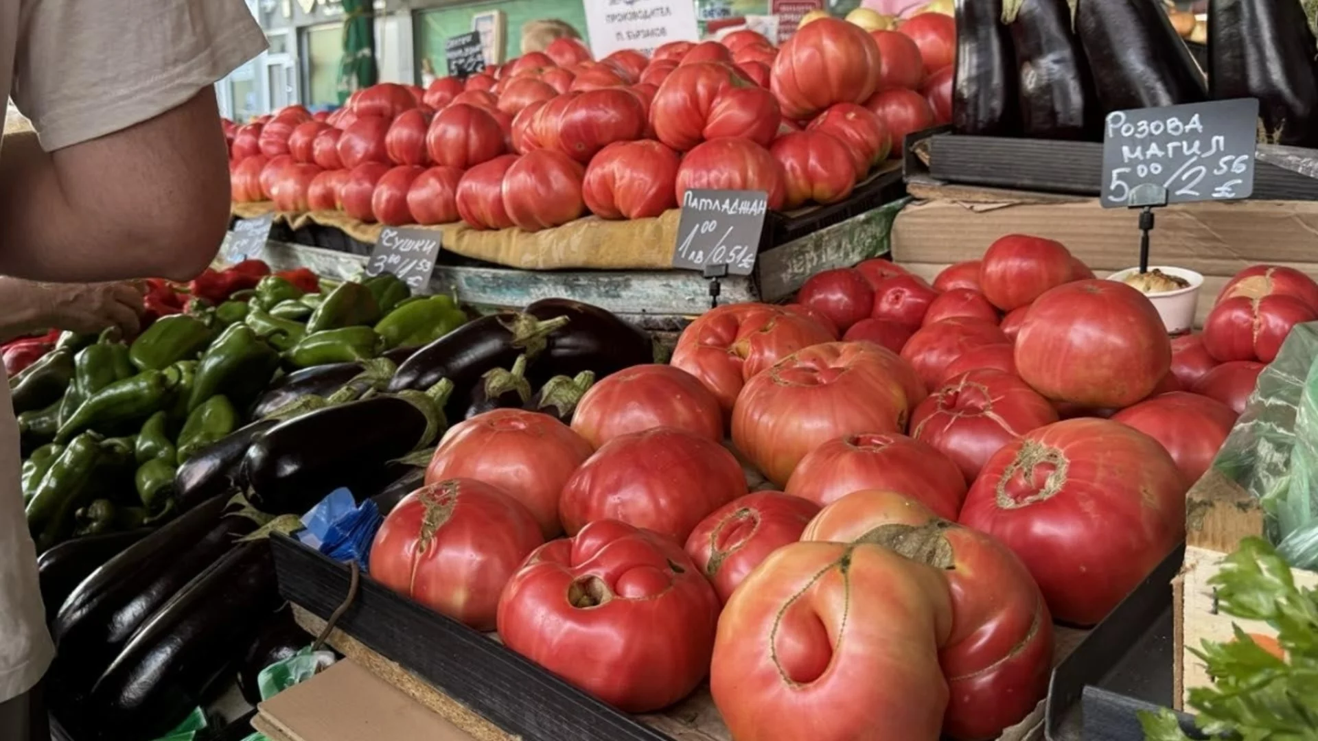 Доматите и краставиците поевтиняха в края на април: Актуални данни