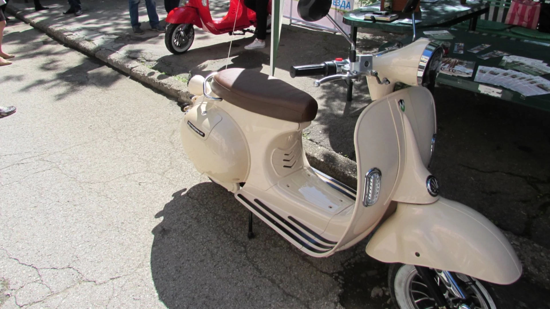 Отказали му спирачките: Пострада 17-годишен младеж със скутер