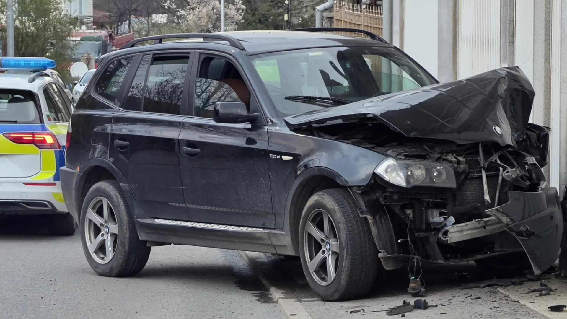 В насрещното на магистралата и със 130 км/ч: Мъж предизвика тежка катастрофа (СНИМКА)