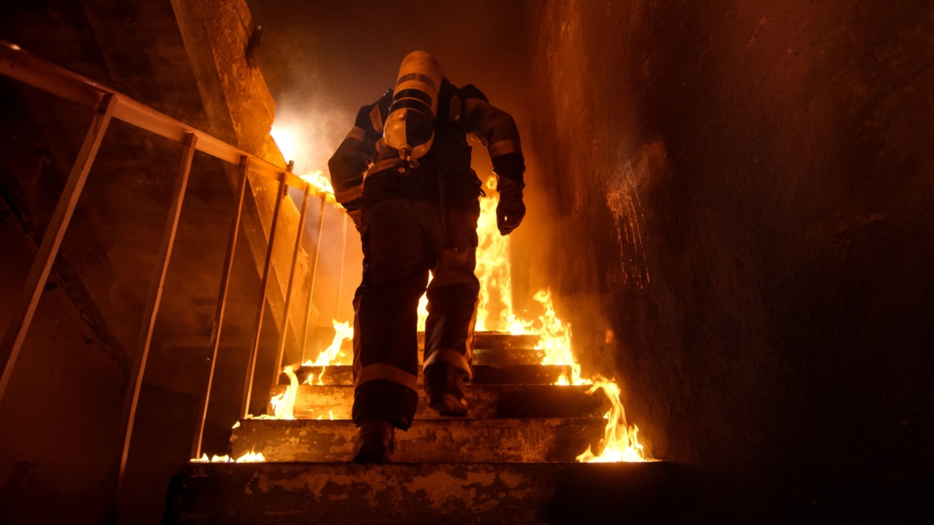 29 къщи и една мелница изгоряха при пожар в Румъния (ВИДЕО)