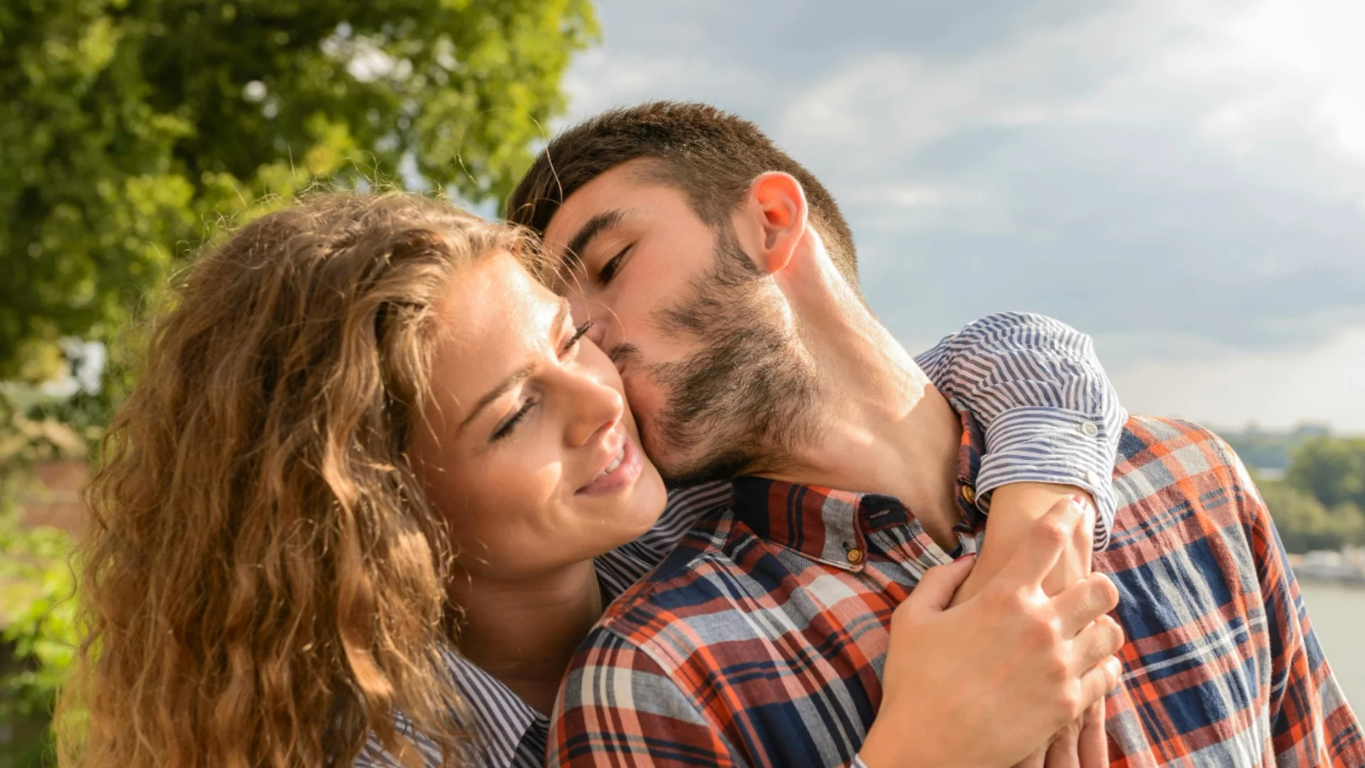 Зодиите, които ще срещнат любовта през май 2026 г. 