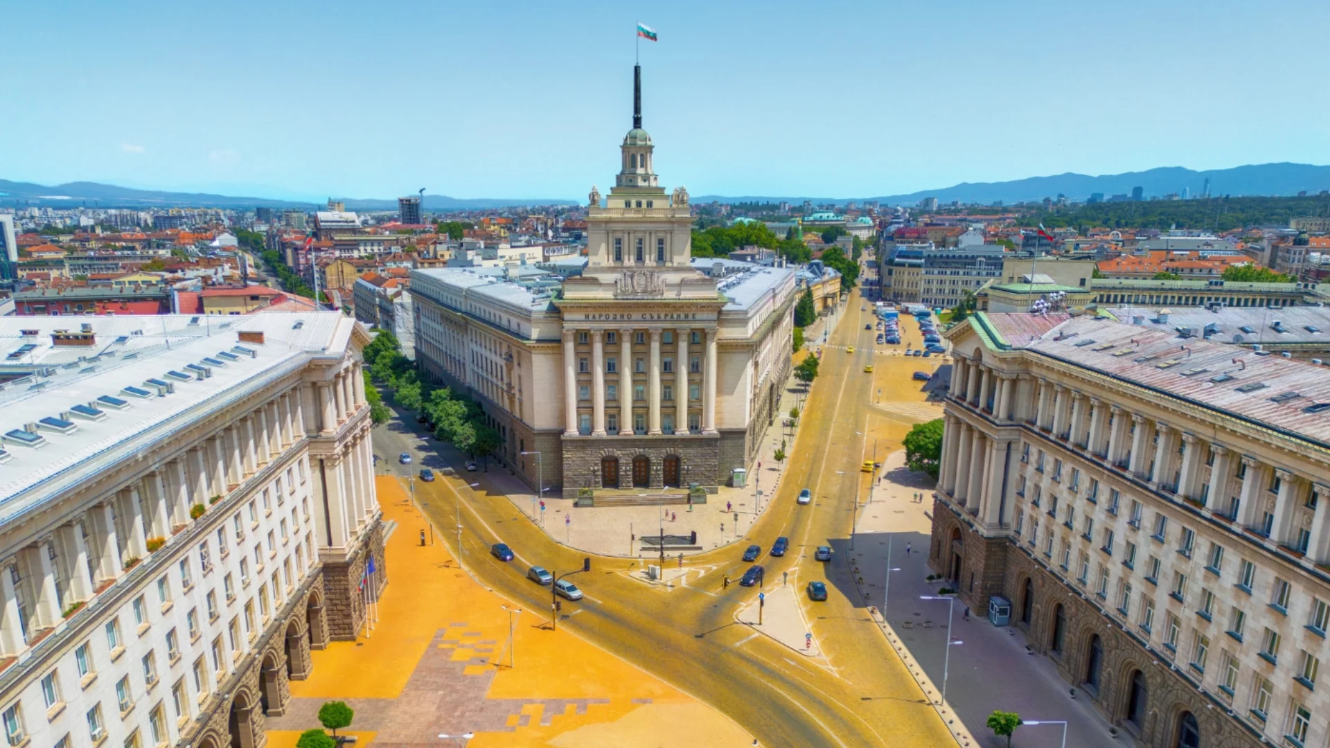 Йотова окончателно утвърди кога ще е първото заседание на 52-рия парламент