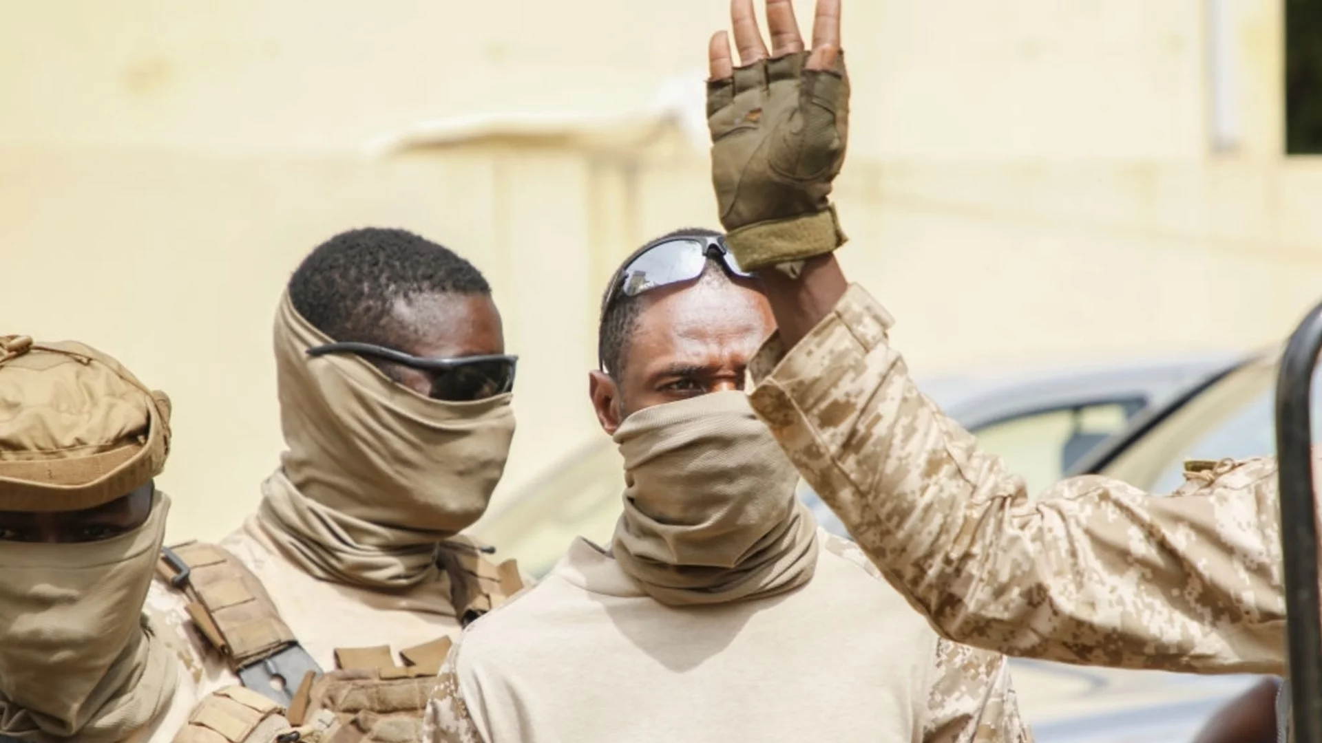 Русия се похвали, че е спряла бунт в Африка, но наемниците ѝ се оказаха обградени