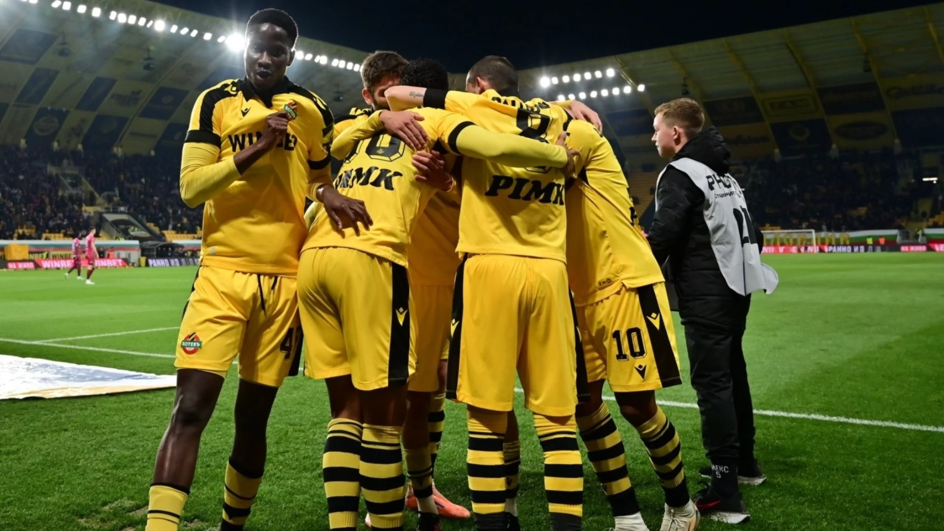 Край на експериментите в Ботев Пловдив: Ръководството взе радикално решение за облика на отбора