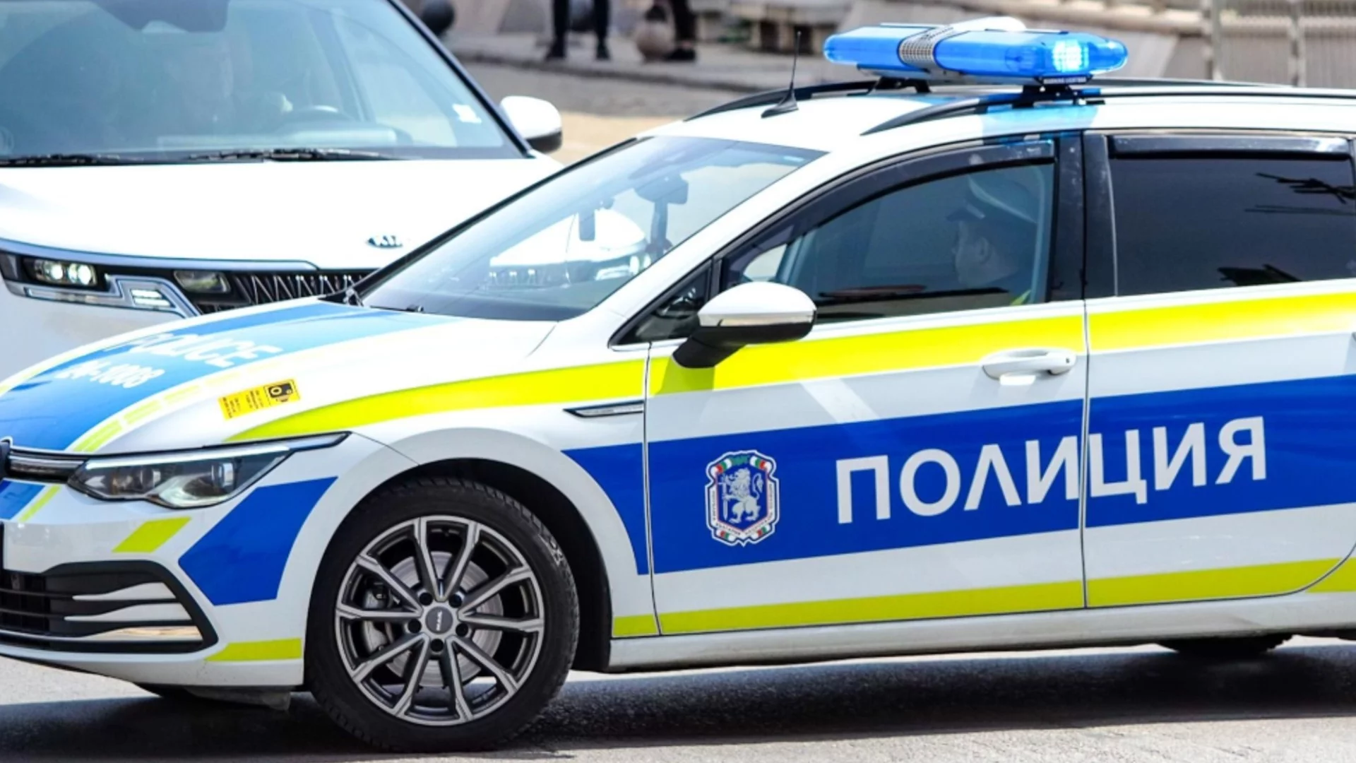 Мъж се е барикадирал в гараж "Земляне" в София