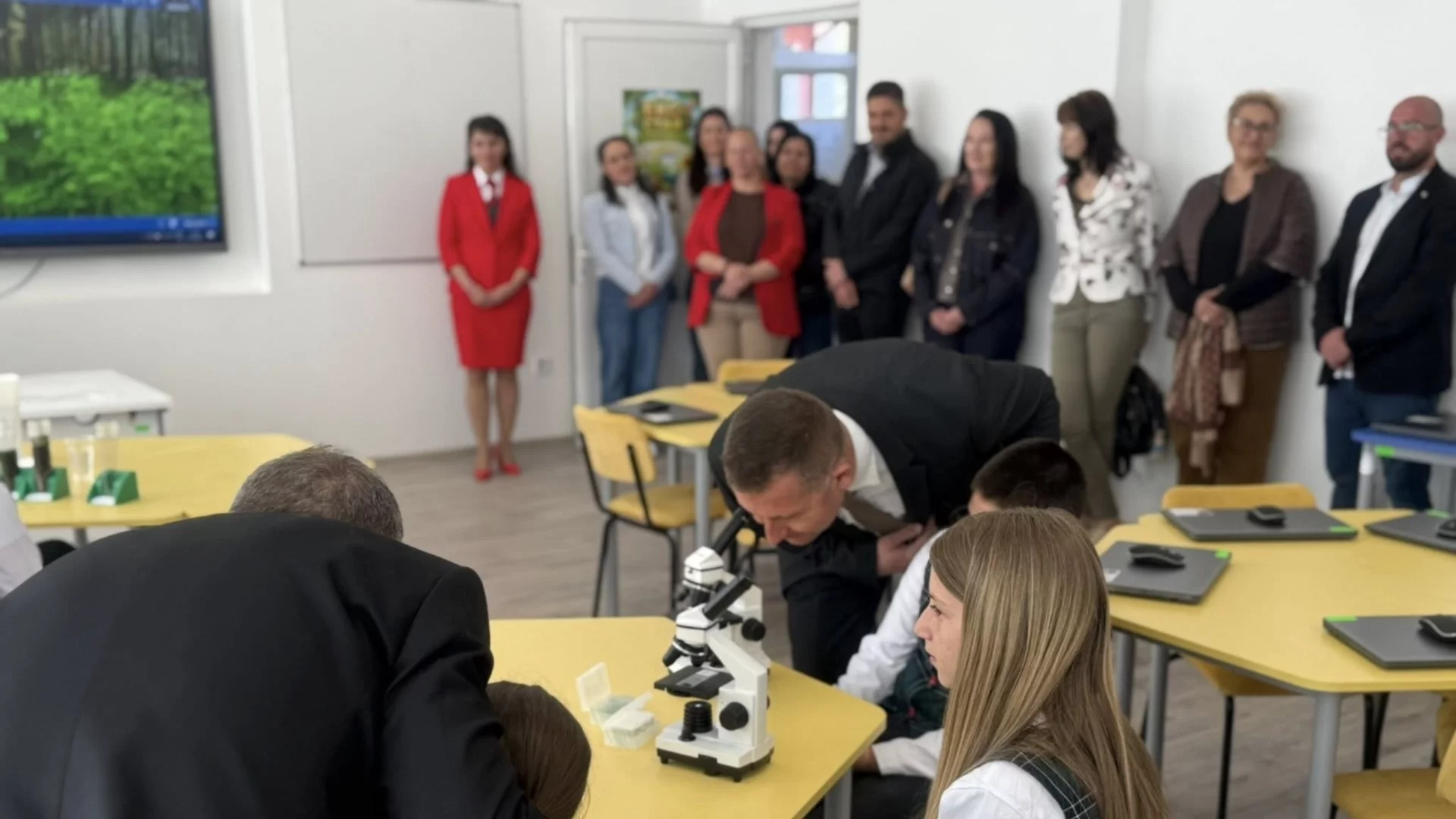 Откриха нов STEM център в основно училище в Самоков