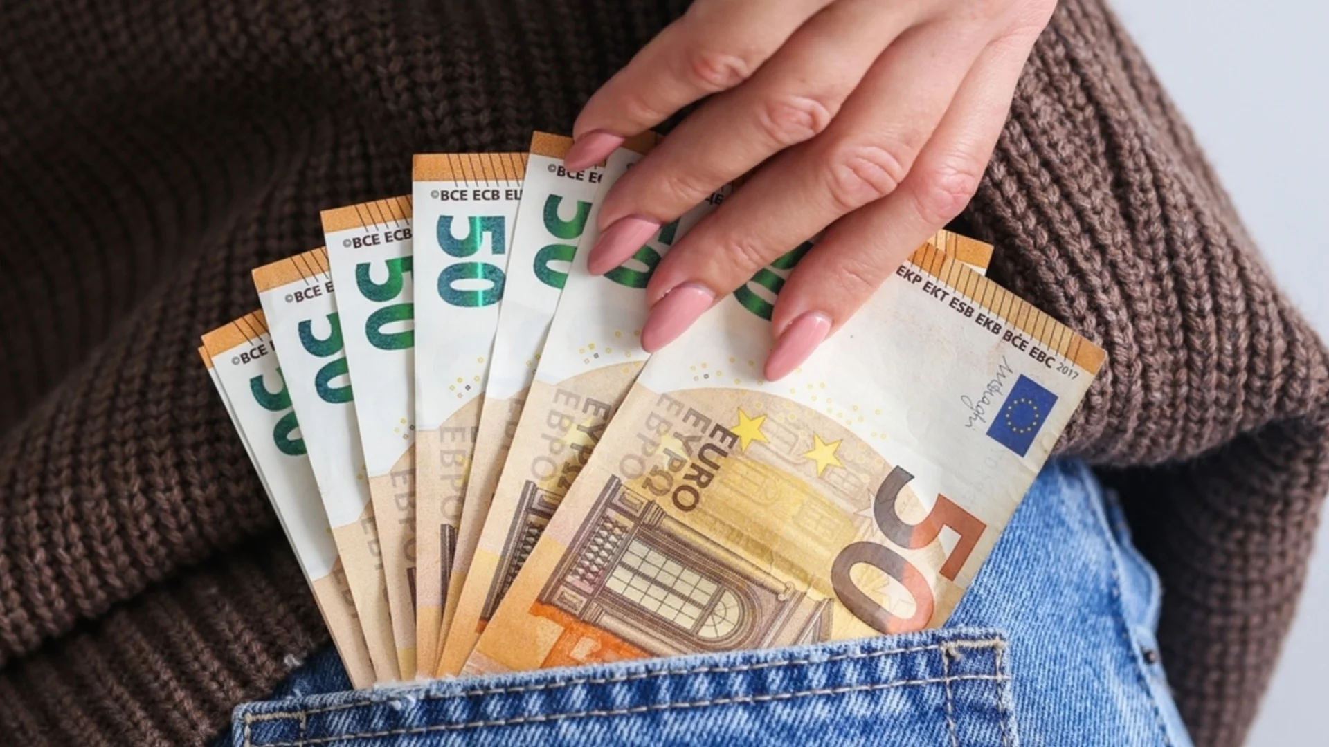 Зодиите, на които Вселената подготвя голям финансов триумф след 28 април