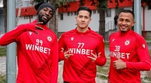 Докато ЦСКА се мъчи: Ас на "червените" прави битки в TikTok с инфлуенсърки по нощите (СНИМКА)