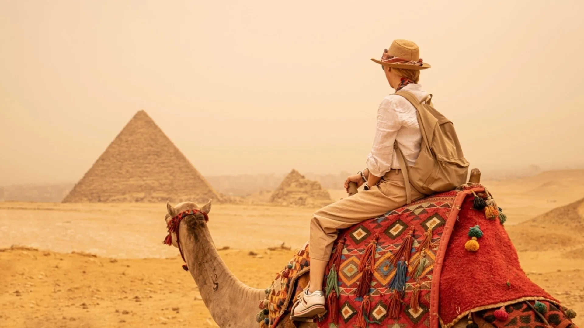 Учени откриха скрити пространства в пирамидата на Менкаур