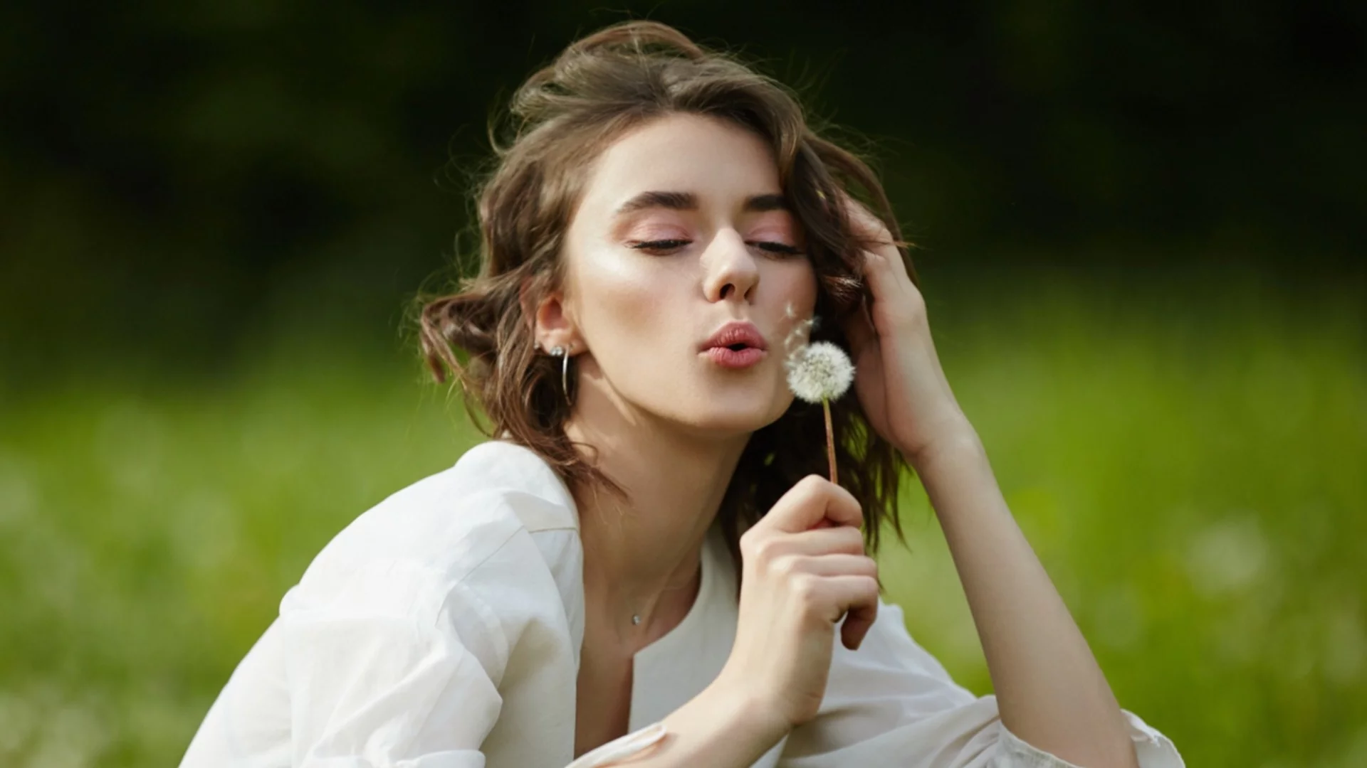 Тези 4 зодии навлизат в период на изобилие през май 2026 г.