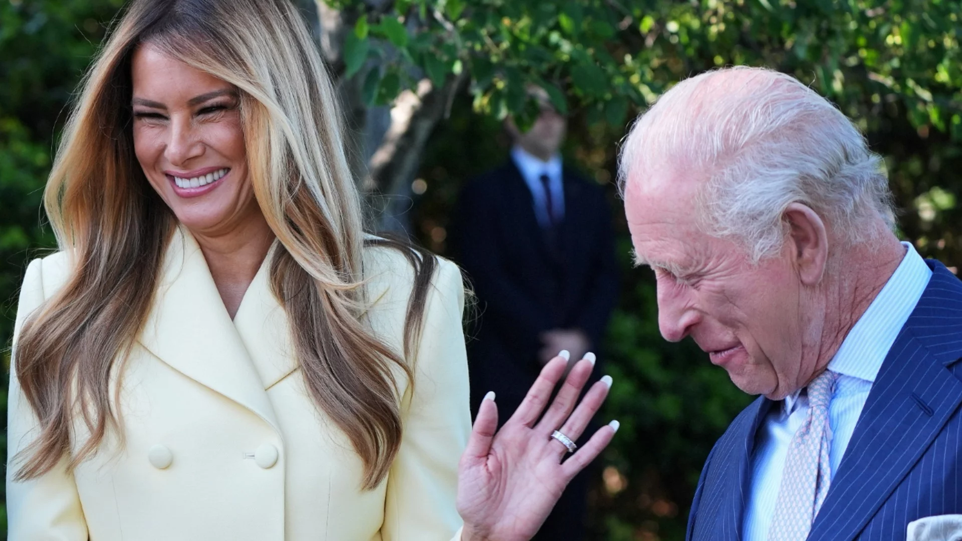 С краставички и целувки започна държавната визита на крал Чарлз III в САЩ (СНИМКИ)