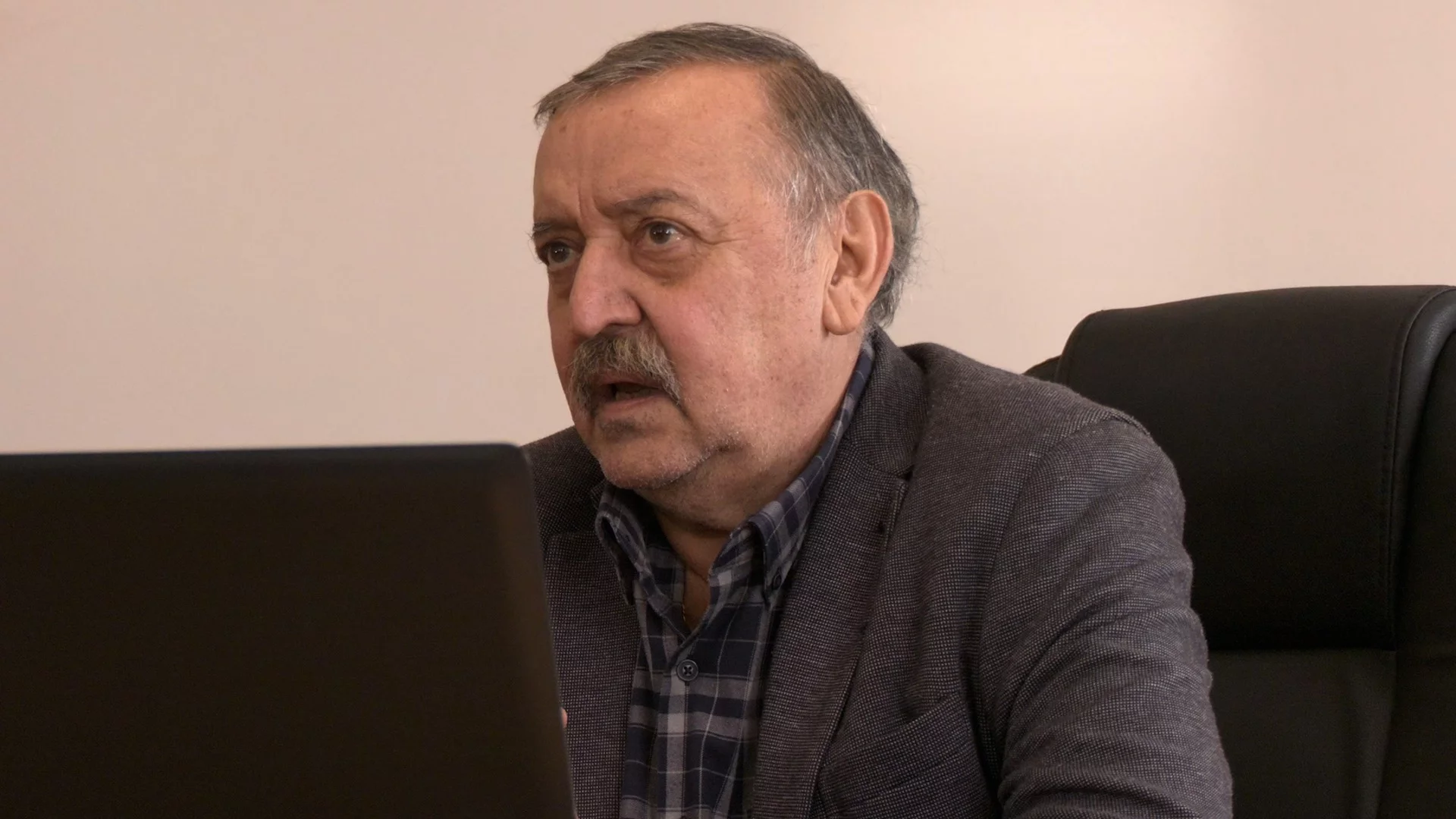 Проф. Кантарджиев каза какво ще стане, ако изядем заразено с антракс месо