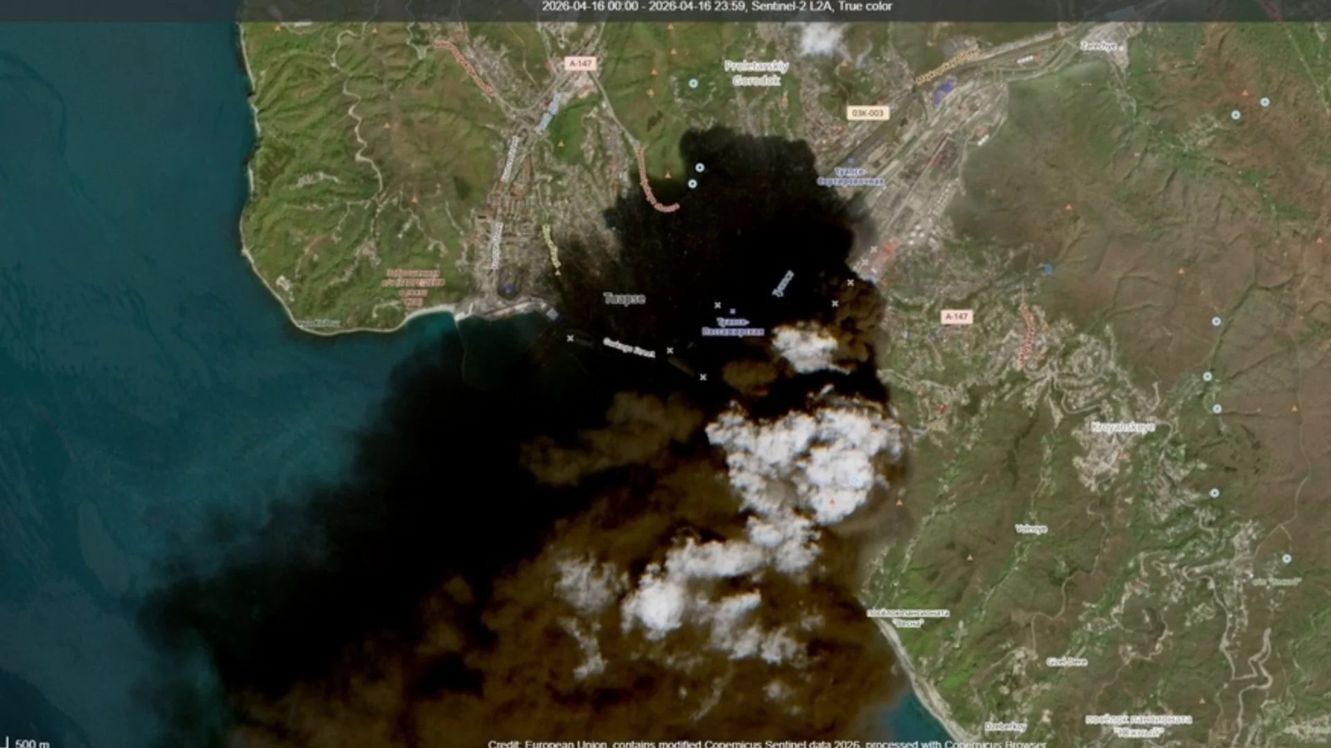 Гняс, чернота и мръсотия: Огромни петролни петна в Черно море при Туапсе (САТЕЛИТНИ СНИМКИ)