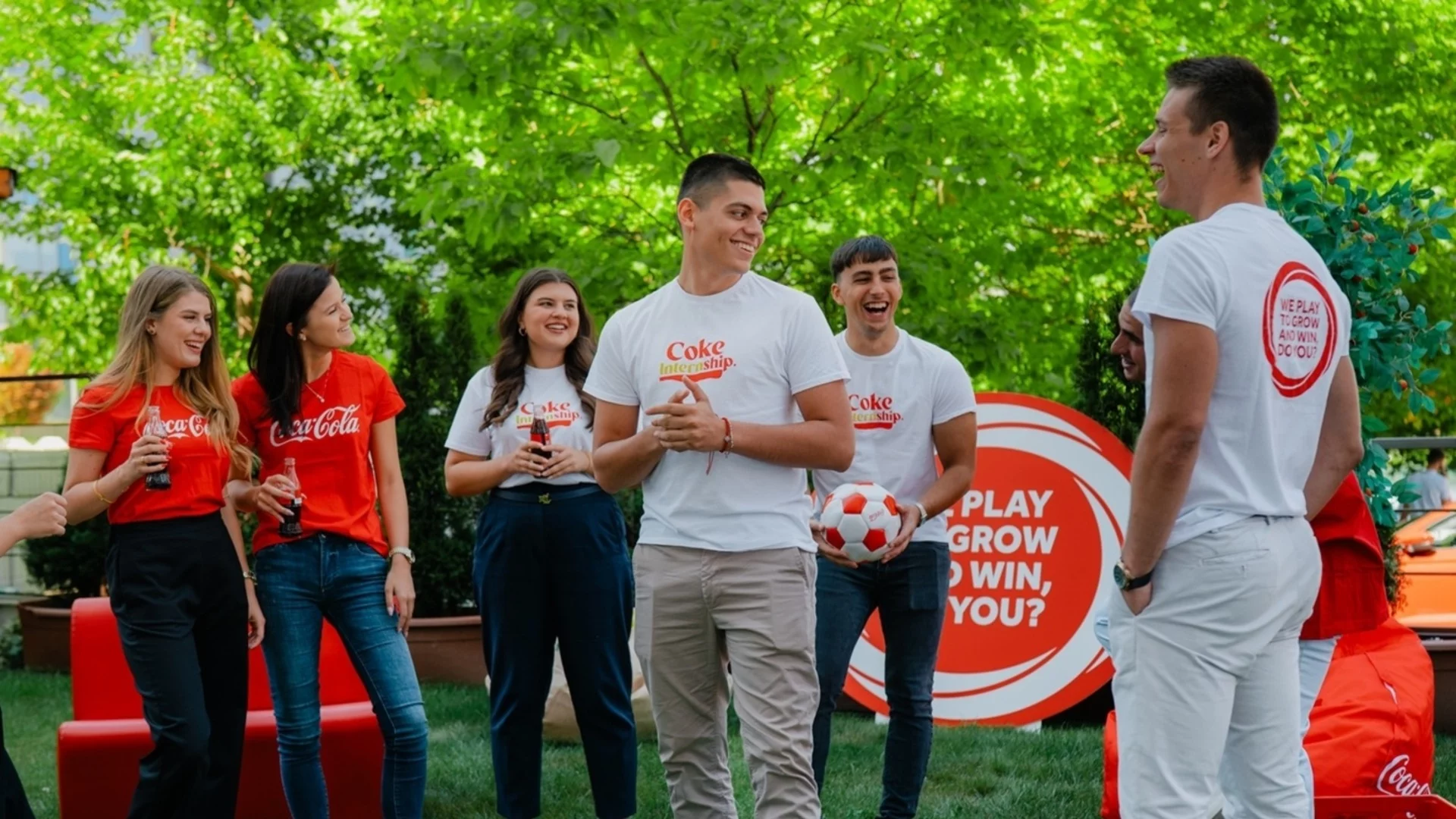 Кока-Кола ХБК България разширява стажантската си програма с нов едногодишен формат