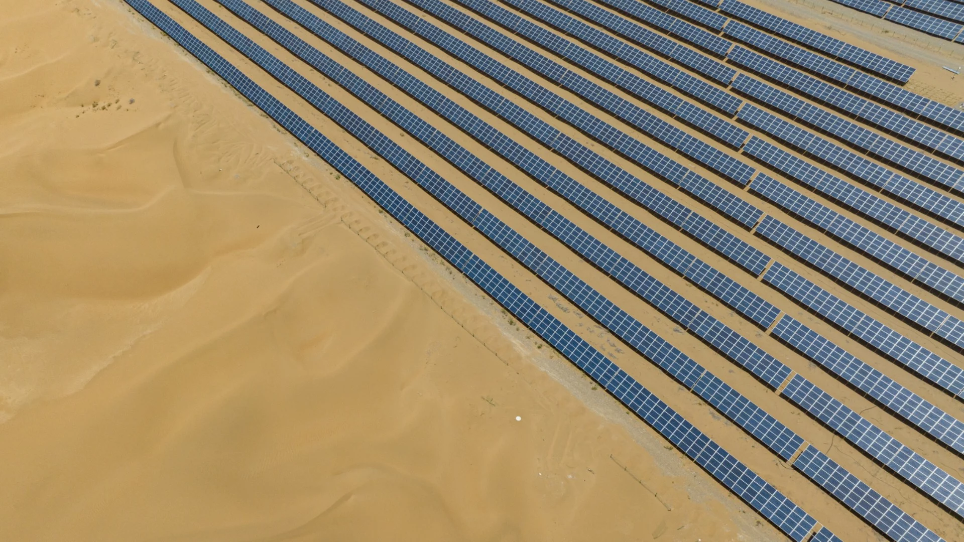 Зрелищен автогол: Как Тръмп помогна на Китай да удвои износа на слънчеви панели