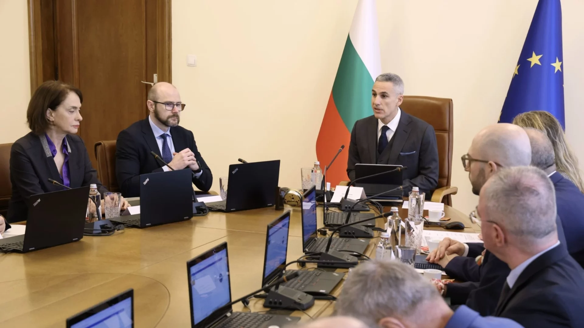 Служебната власт връща още едно ключово решение на кабинета "Желязков", свързано с държавните имоти