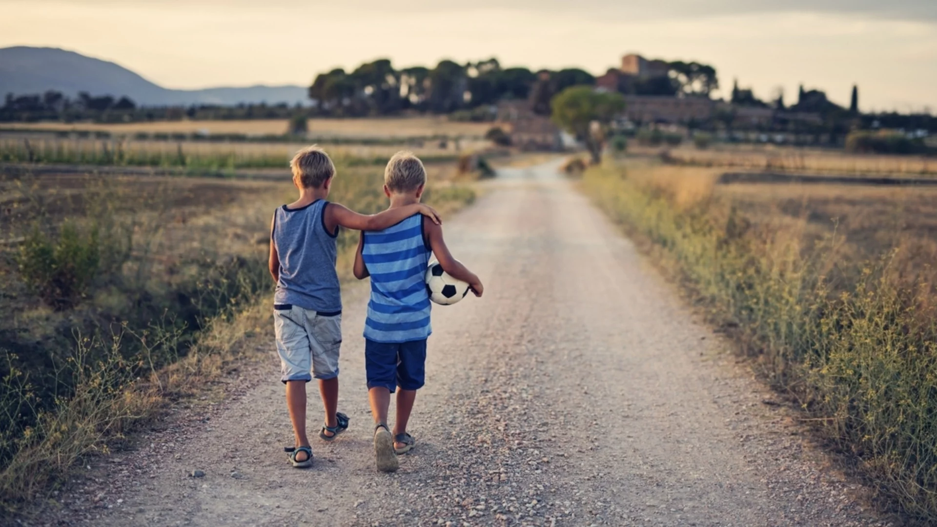 Цената на днешното детство: Как липсата на свободна игра разболява децата ни