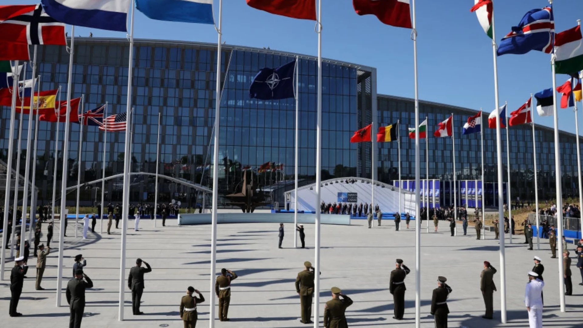 Белгийският министър на отбраната: НАТО понякога е книжен тигър, но това не е правило (ВИДЕО)