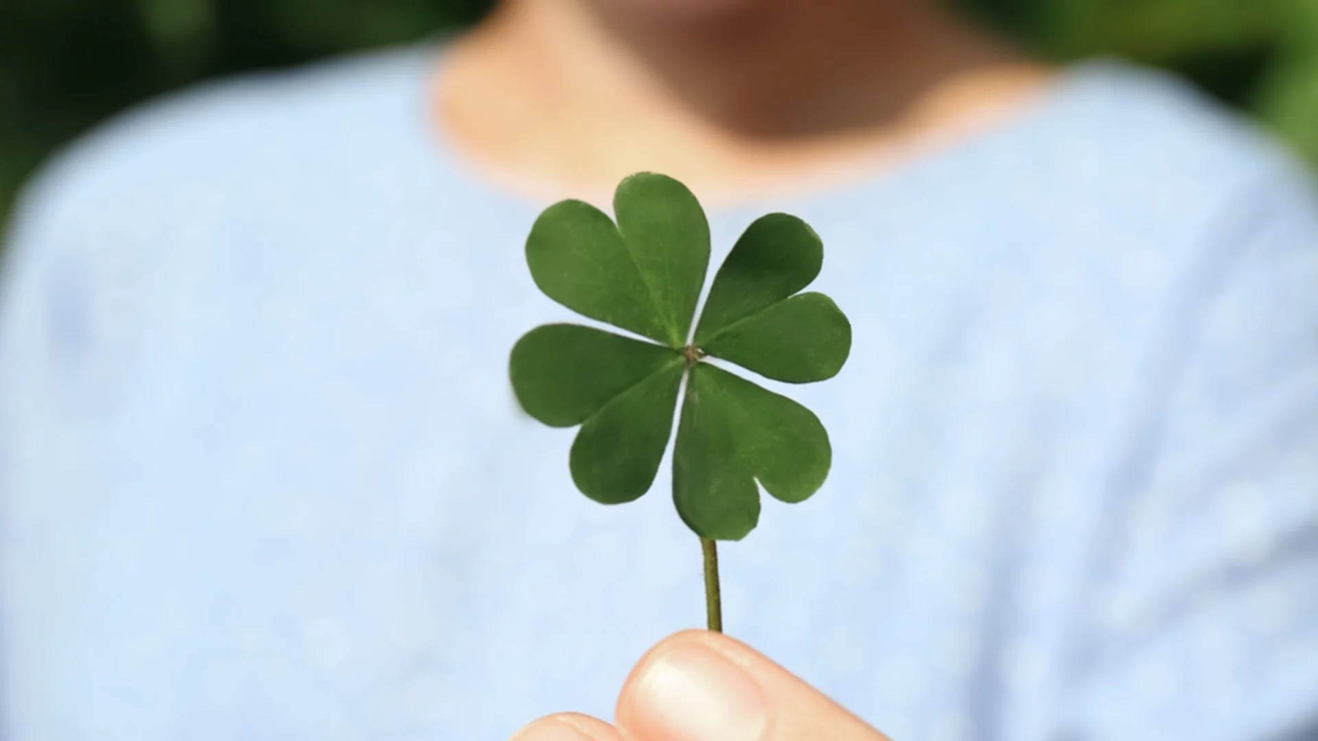 Трудният период приключва за тези 3 зодии след 30 април 2026