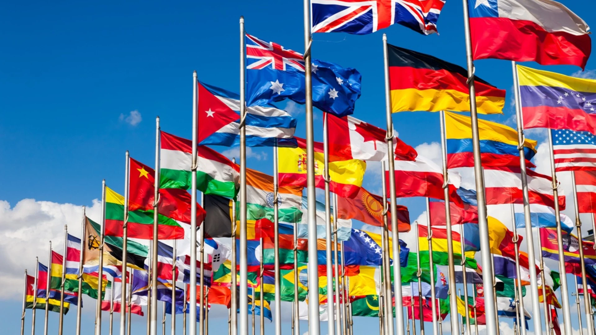 Кои са единствените 2 държави с квадратни флагове 