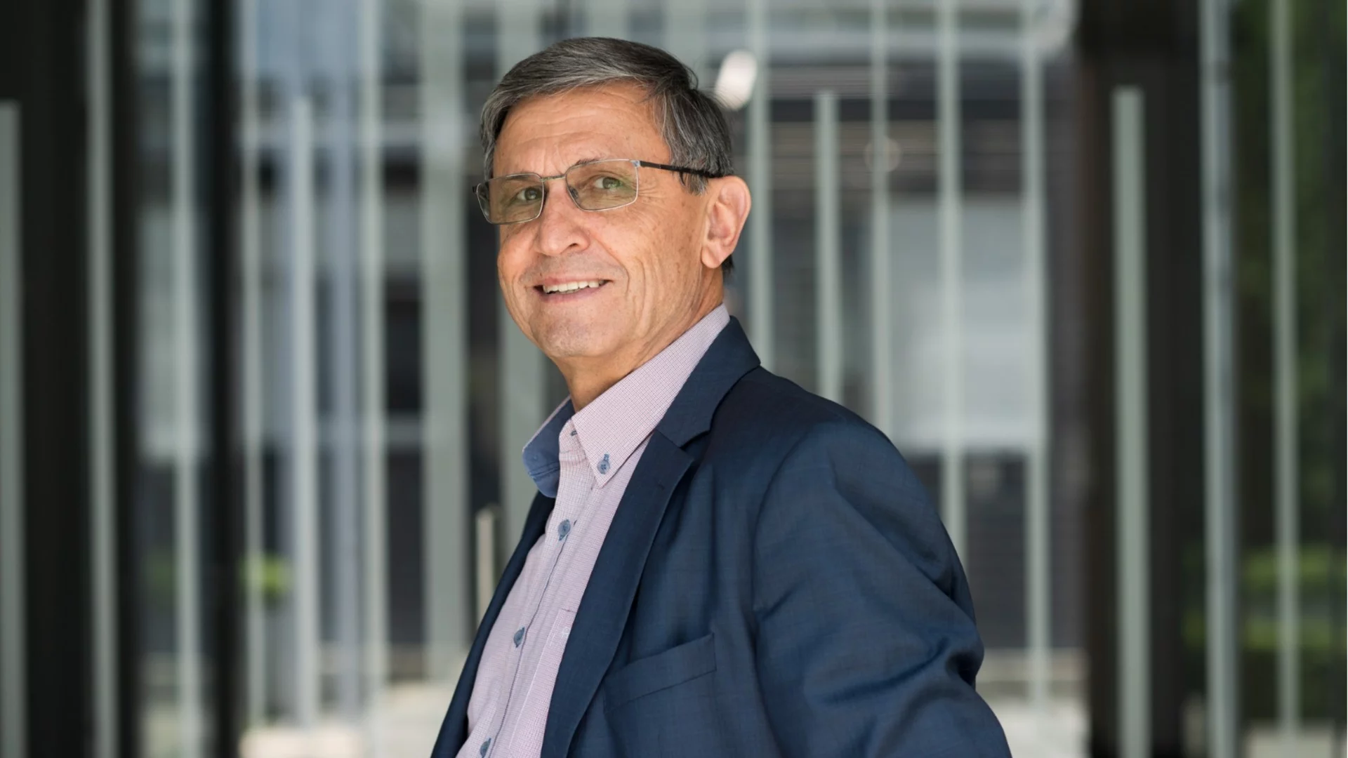 Регулаторният картел след  спирането на „ДаллБогг“ отприщи ценови шок в застраховането