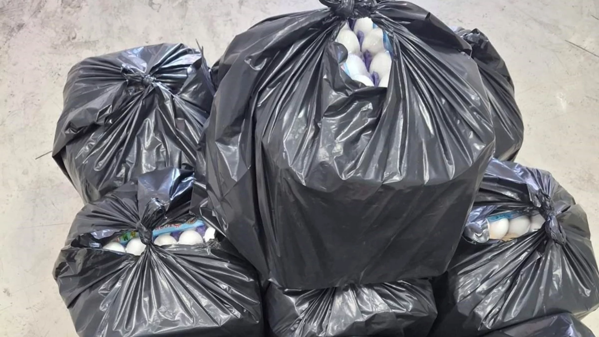 Без документи: БАБХ иззе яйца и пилешко на границата