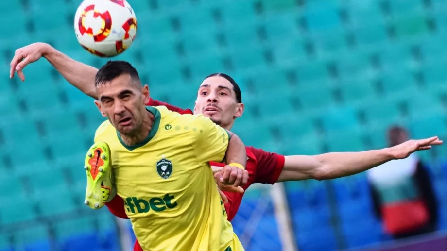 Купа на България НА ЖИВО: ЦСКА - Лудогорец 0:0, здрава битка на "Васил Левски"