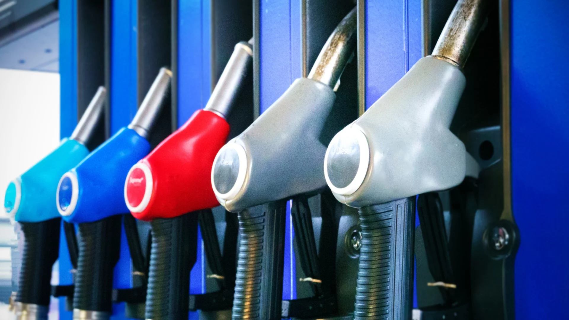 Риск от празни колонки: Румъния може да остане без гориво точно по празниците