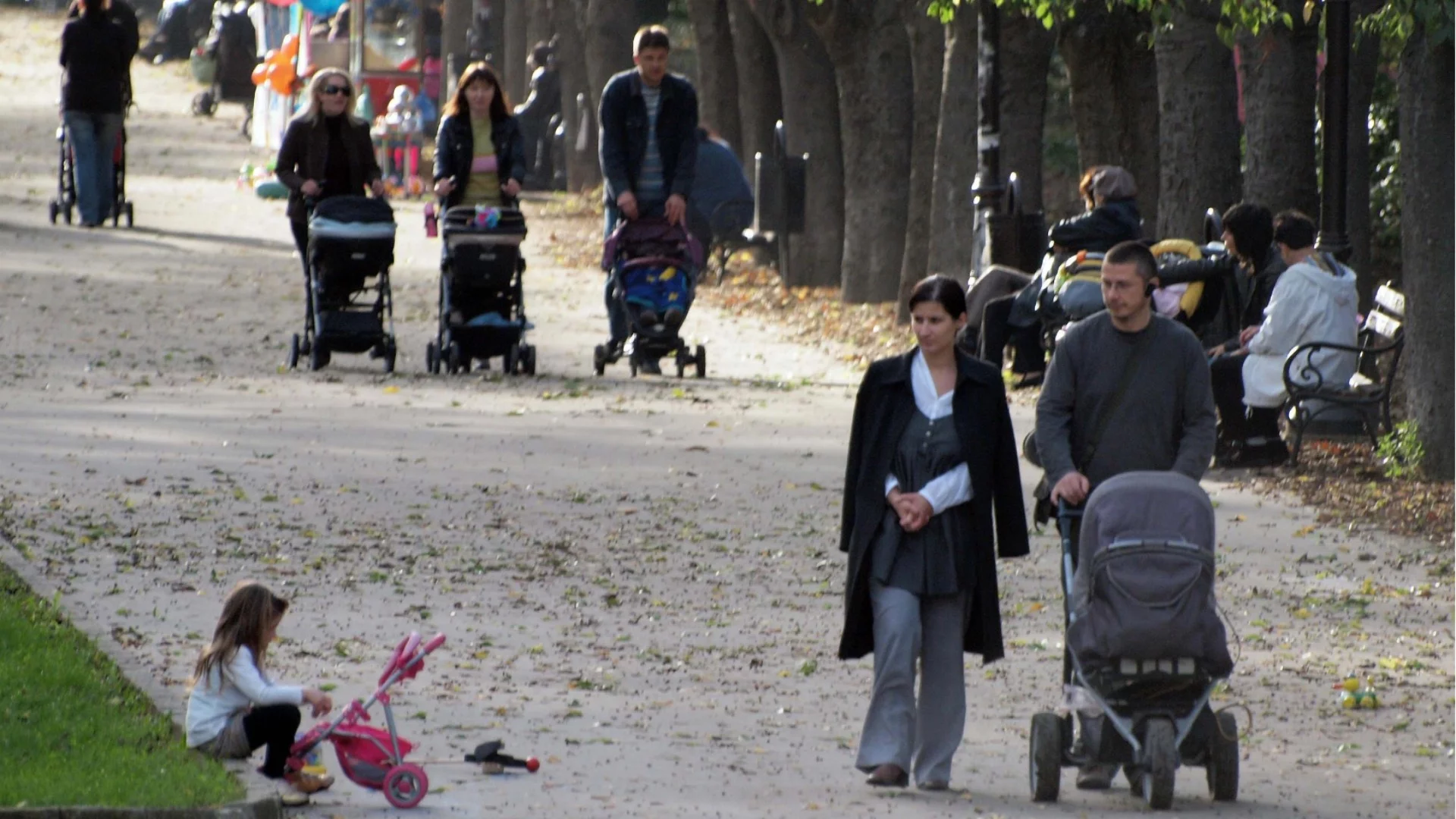 Минус 14 хиляди души за година: България губи население и застарява