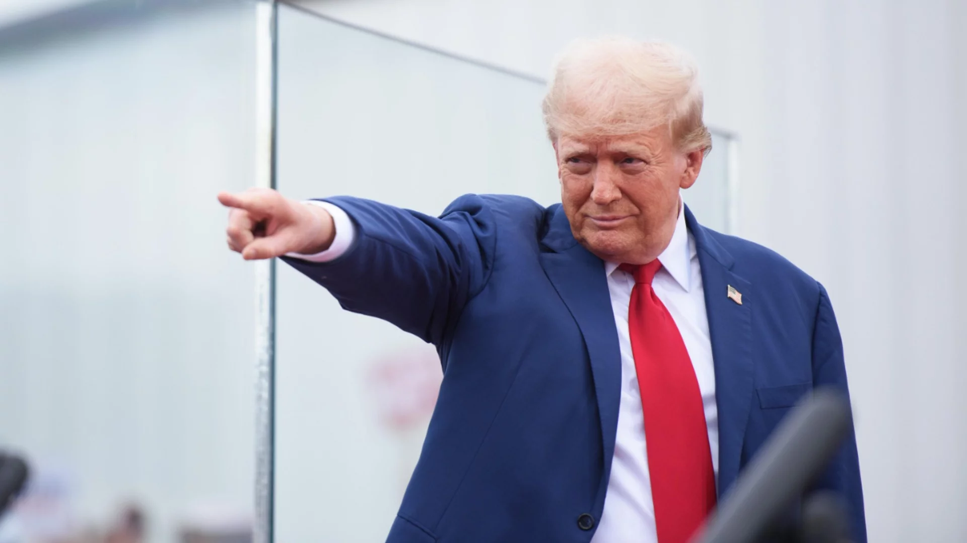 Безкрайна блокада? Тръмп готви САЩ са дълго затваряне на Ормуз, Иран продължавали да произвеждат оръжия