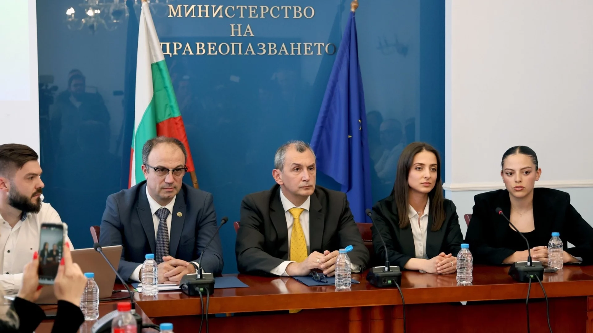 МЗ изпълни обещание към младите лекари: Създаде портал за специализанти