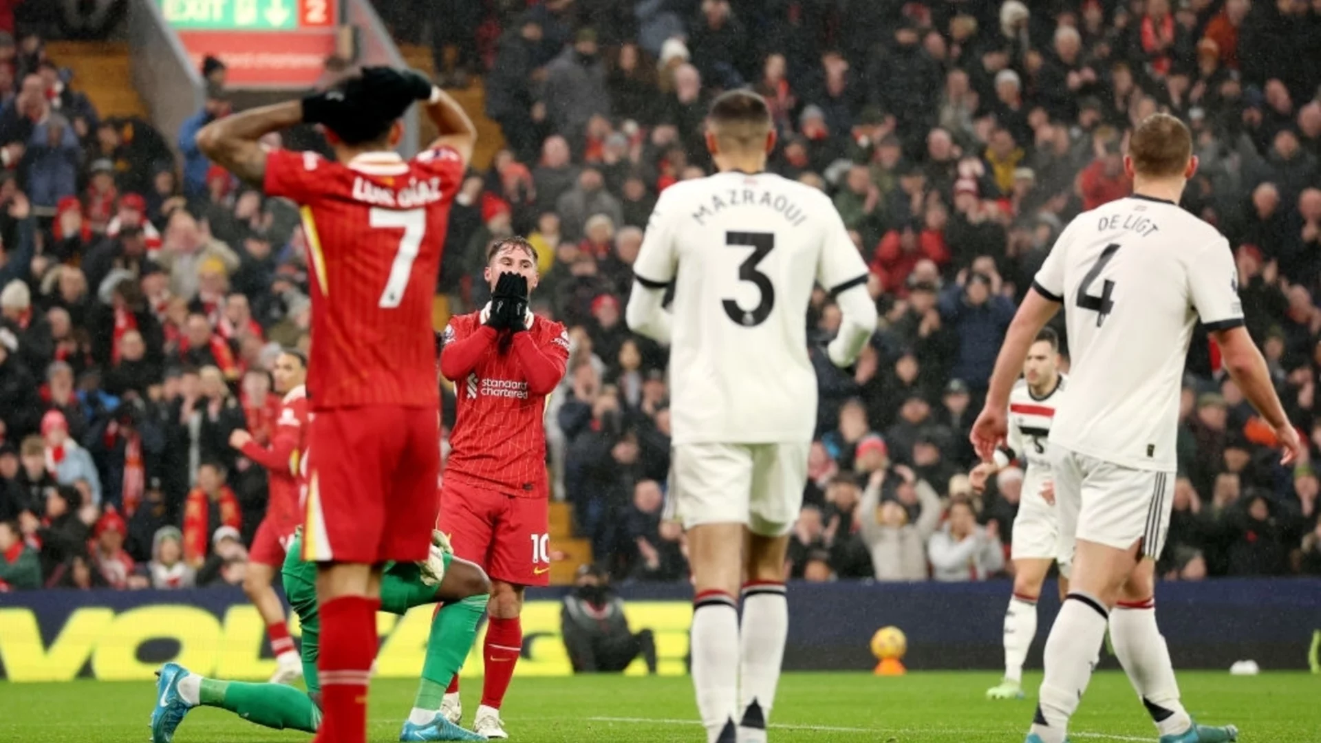 Ливърпул и Юнайтед се наредиха на опашката за трансферна цел на Реал Мадрид и Барселона